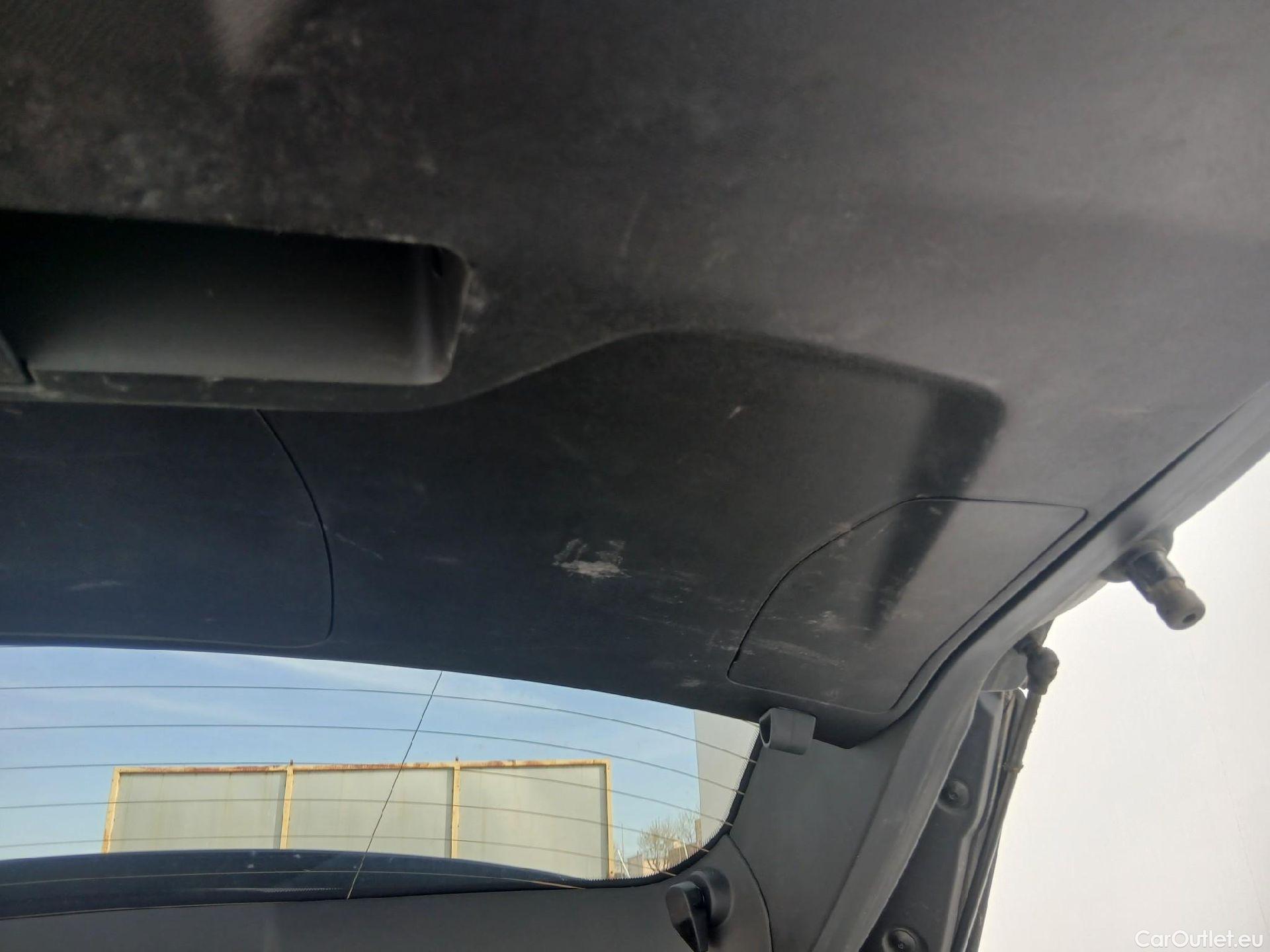  Peugeot  3008 PEUGEOT  / 2020 / 5P / todoterreno 1.5 BlueHDi 96kW S&S GT EAT8 #17