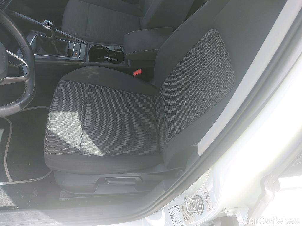  Volkswagen  Golf  VOLKSWAGEN / 2020 / 5P / berlina con portón 2.0 TDI 85kW (115CV) #10