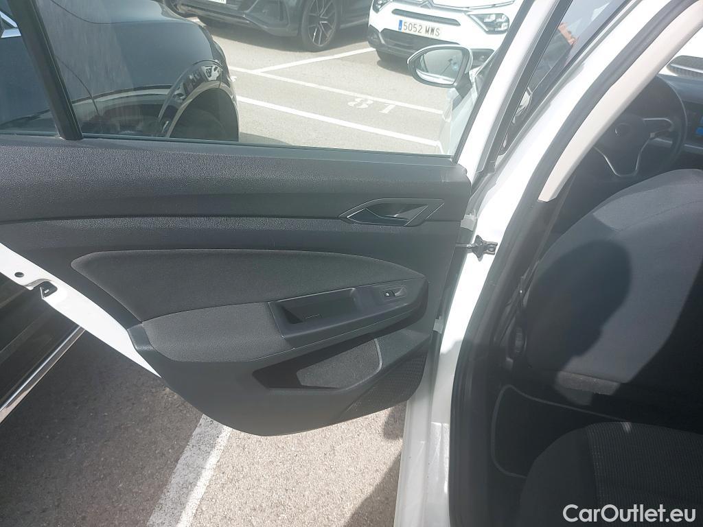  Volkswagen  Golf  VOLKSWAGEN / 2020 / 5P / berlina con portón 2.0 TDI 85kW (115CV) #25