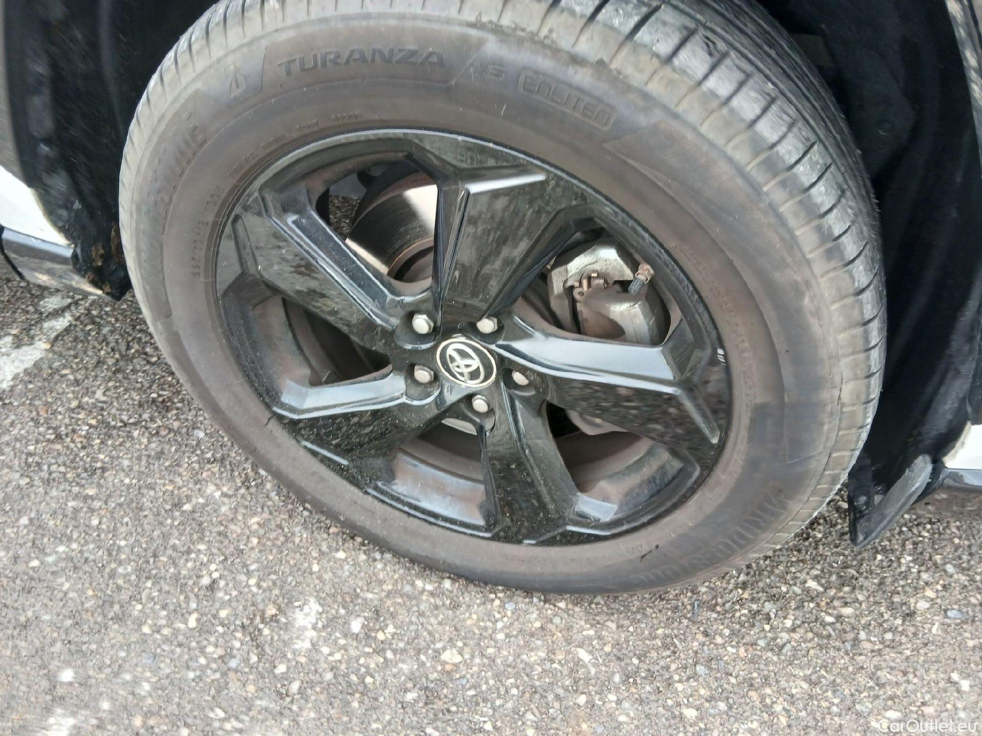  Toyota  RAV4 TOYOTA  / 2018 / 5P / todoterreno 2.5l hybrid 2WD Feel! #14