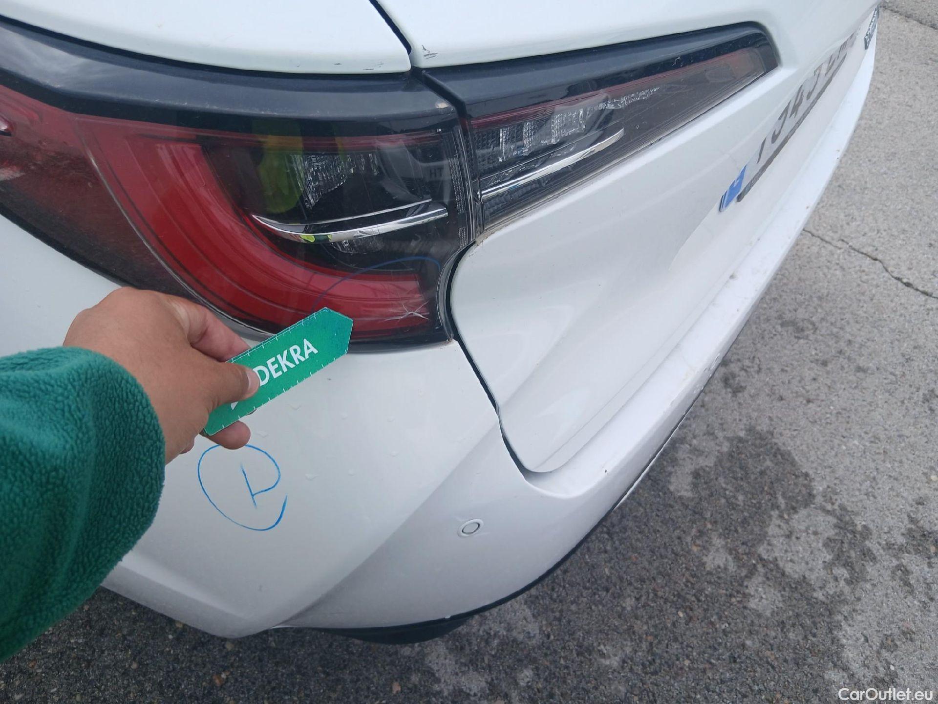  Toyota  Corolla TOYOTA  / 2019 / 5P / familiar 2.0 180H FEEL! E-CVT TOURING SPORT #39