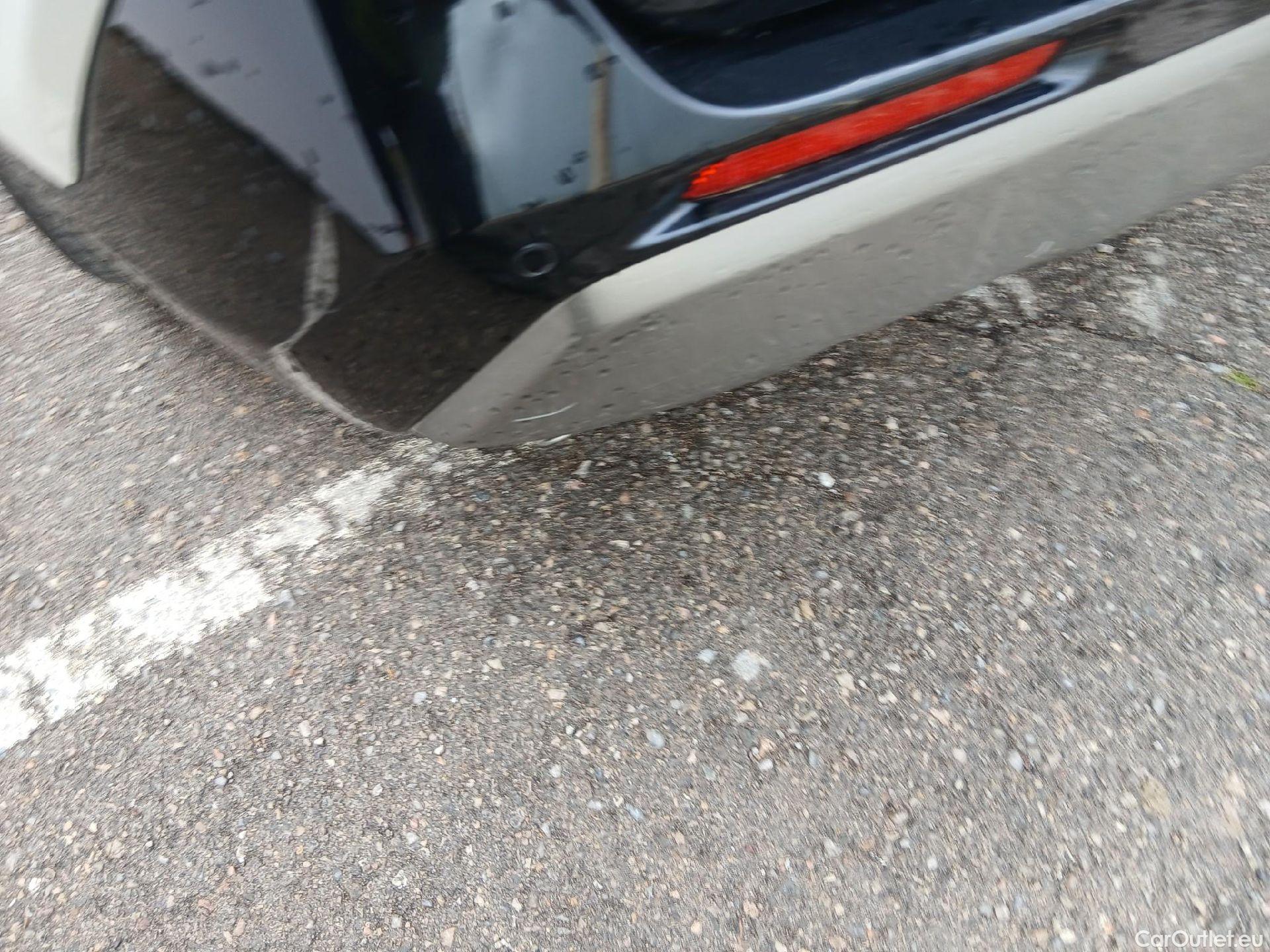  Toyota  RAV4 TOYOTA  / 2018 / 5P / todoterreno 2.5l hybrid 2WD Feel! #8