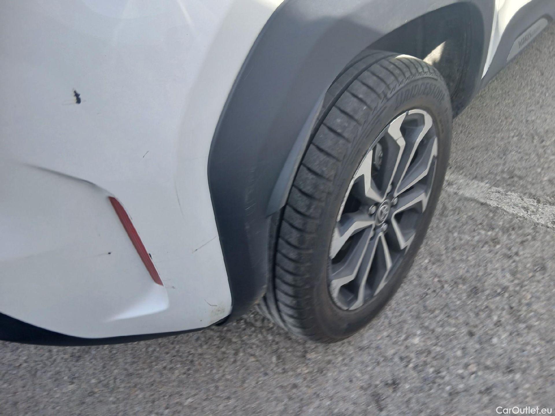  Toyota  Yaris Cross TOYOTA  / 2021 / 5P / todoterreno 1.5 120H Active Tech #20