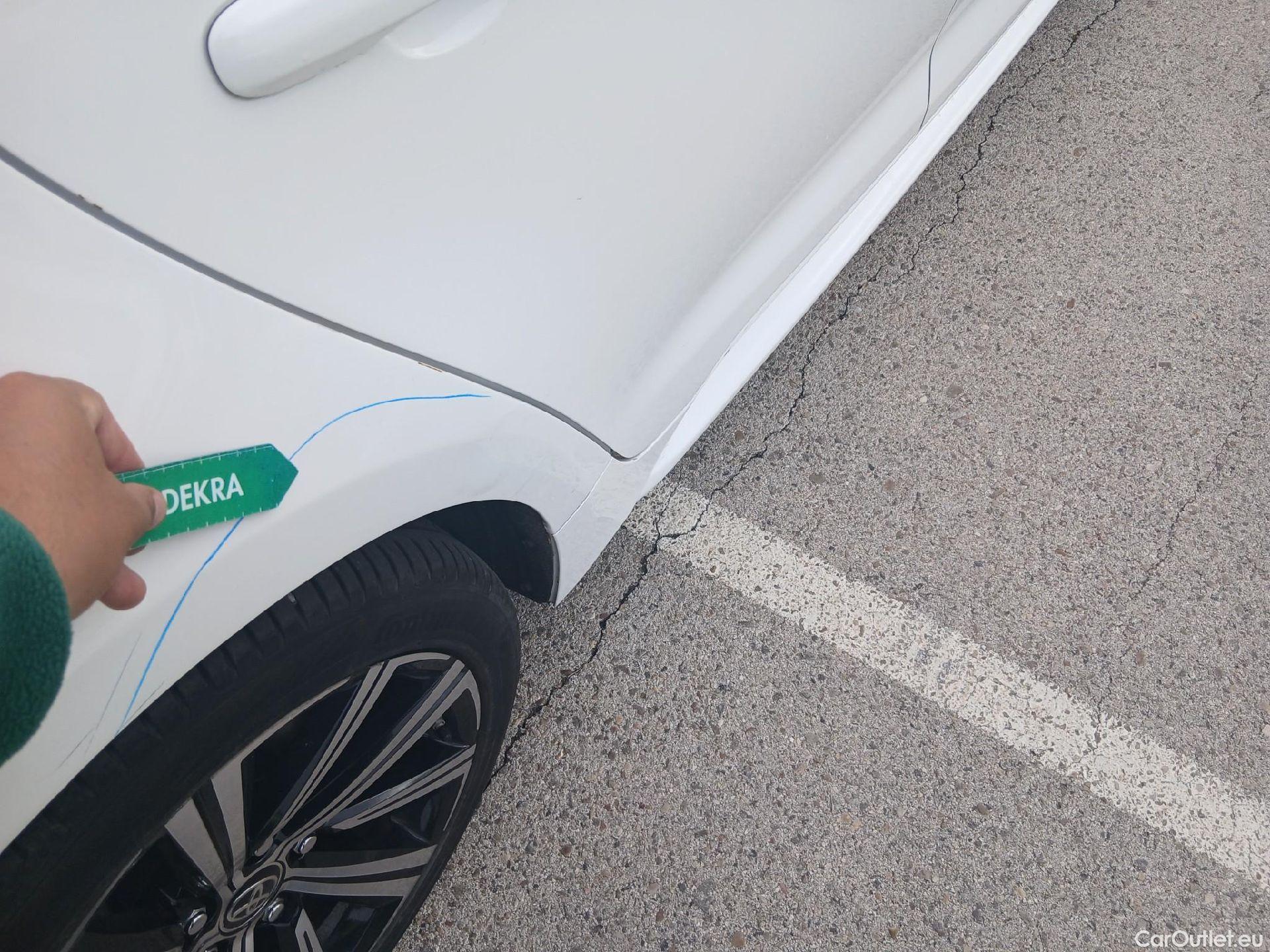  Toyota  Corolla TOYOTA  / 2019 / 5P / familiar 2.0 180H FEEL! E-CVT TOURING SPORT #45