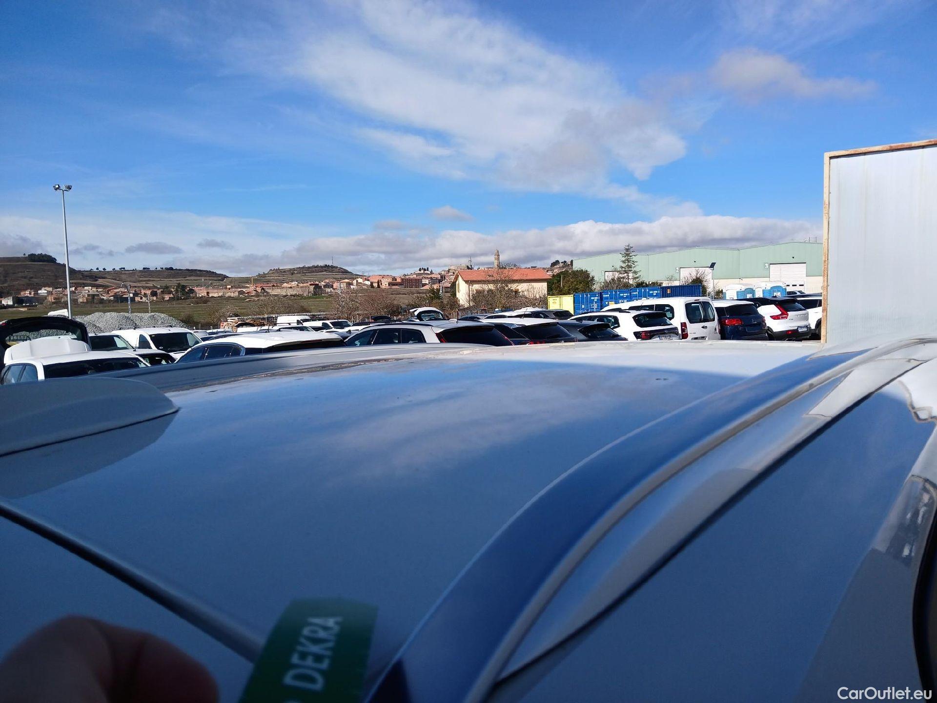  Volvo  XC 40 VOLVO XC40 todoterreno 1.5 T5 Twin Recharge Inscription Ex Auto 260 CV 10 kWh  #37