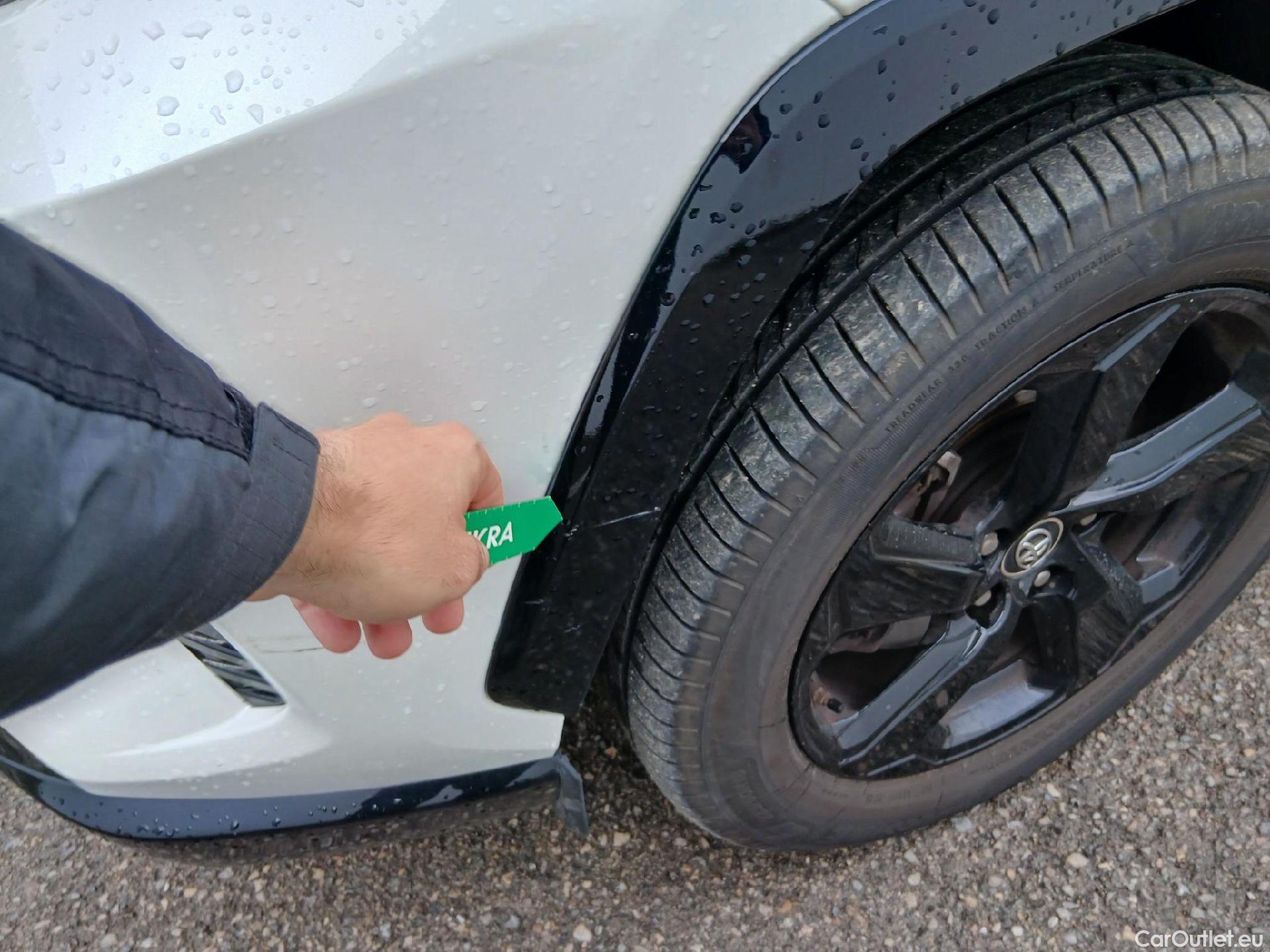  Toyota  RAV4 TOYOTA  / 2018 / 5P / todoterreno 2.5l hybrid 2WD Feel! #3