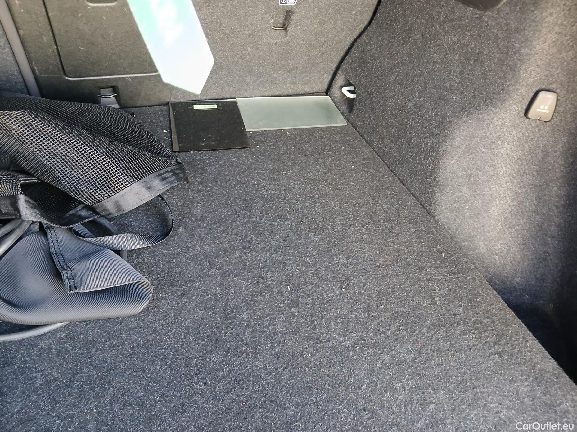  Volvo  XC 40 VOLVO XC40 todoterreno 1.5 T5 Twin Recharge Inscription Ex Auto 260 CV 10 kWh  #9