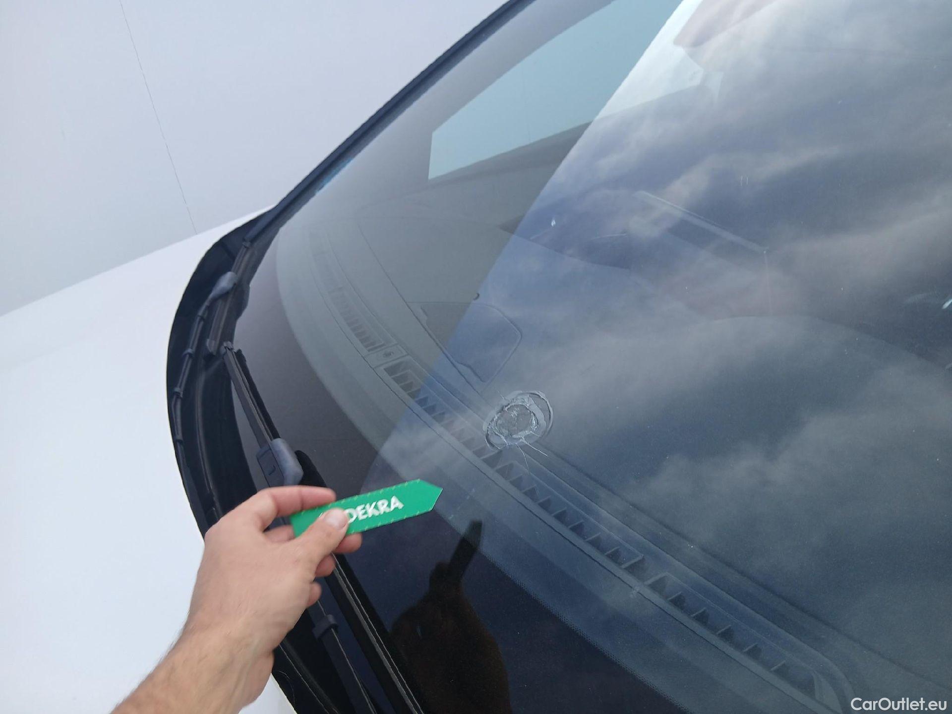  Peugeot  3008 PEUGEOT  / 2020 / 5P / todoterreno 1.5 BlueHDi 96kW S&S GT EAT8 #6