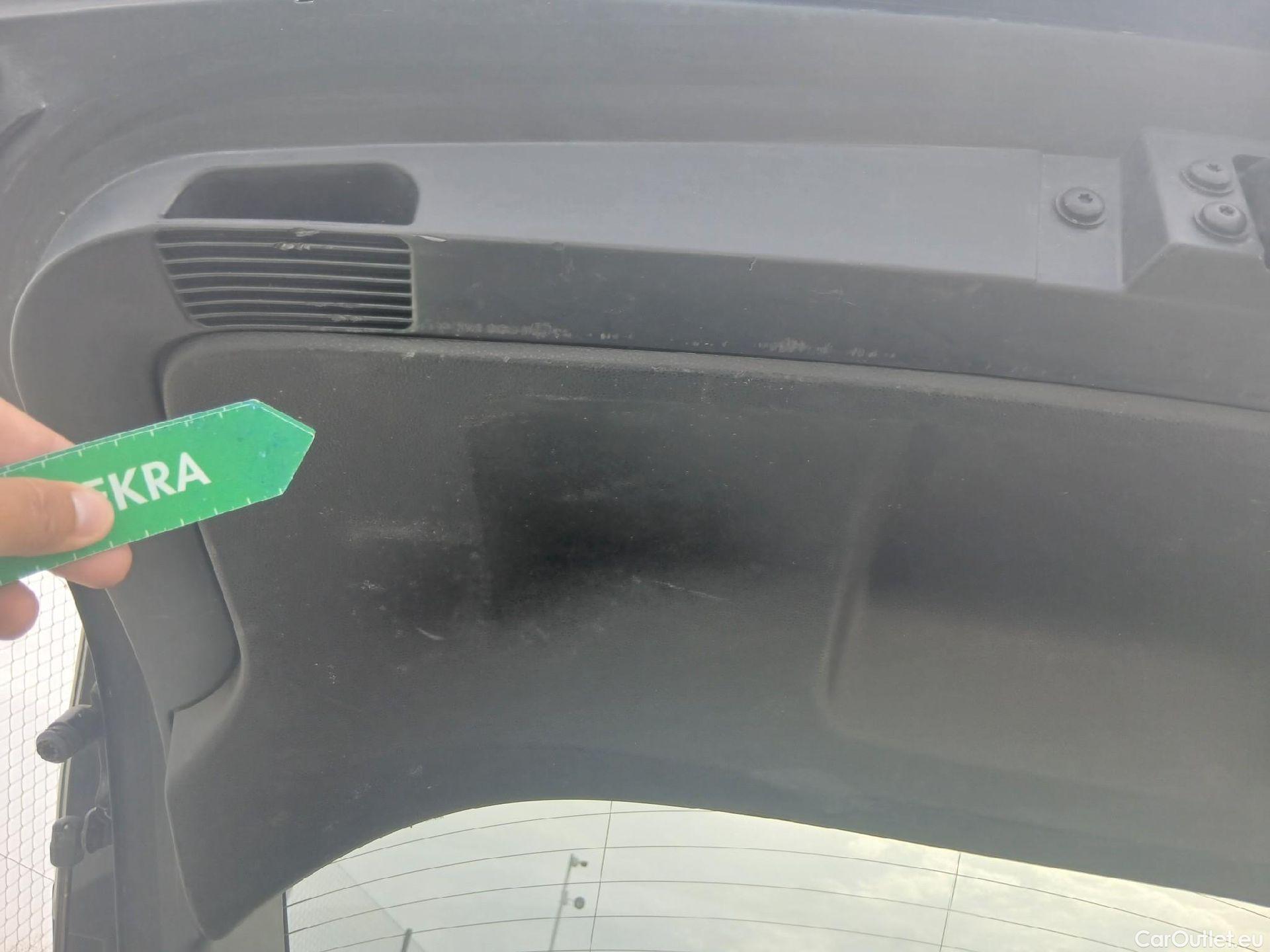  Toyota  Corolla TOYOTA  / 2019 / 5P / familiar 2.0 180H FEEL! E-CVT TOURING SPORT #18