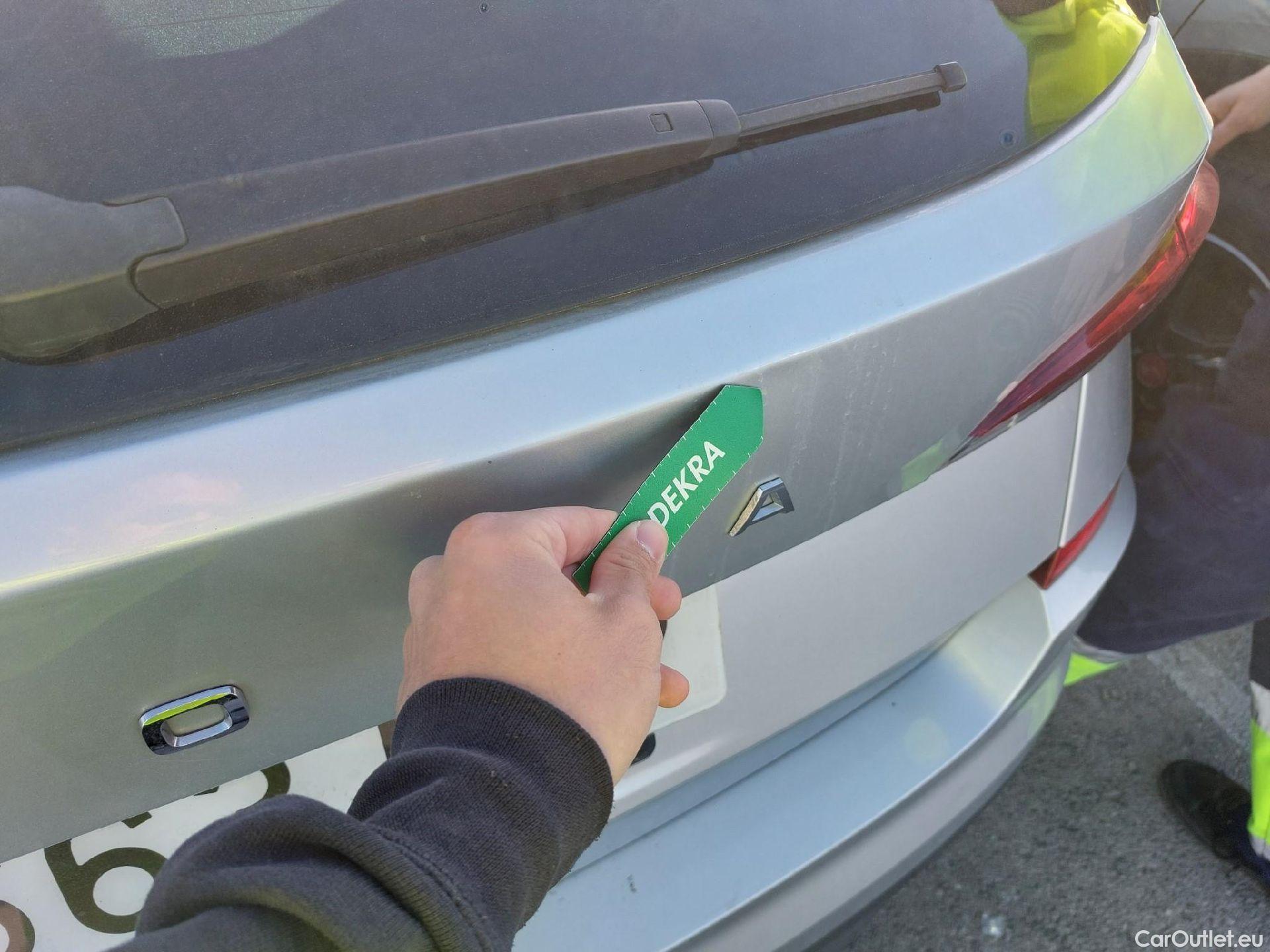  Skoda  KAMIQ SKODA  / 2019 / 5P / todoterreno 1.0 TSI 81kW (110CV) Emotion #23