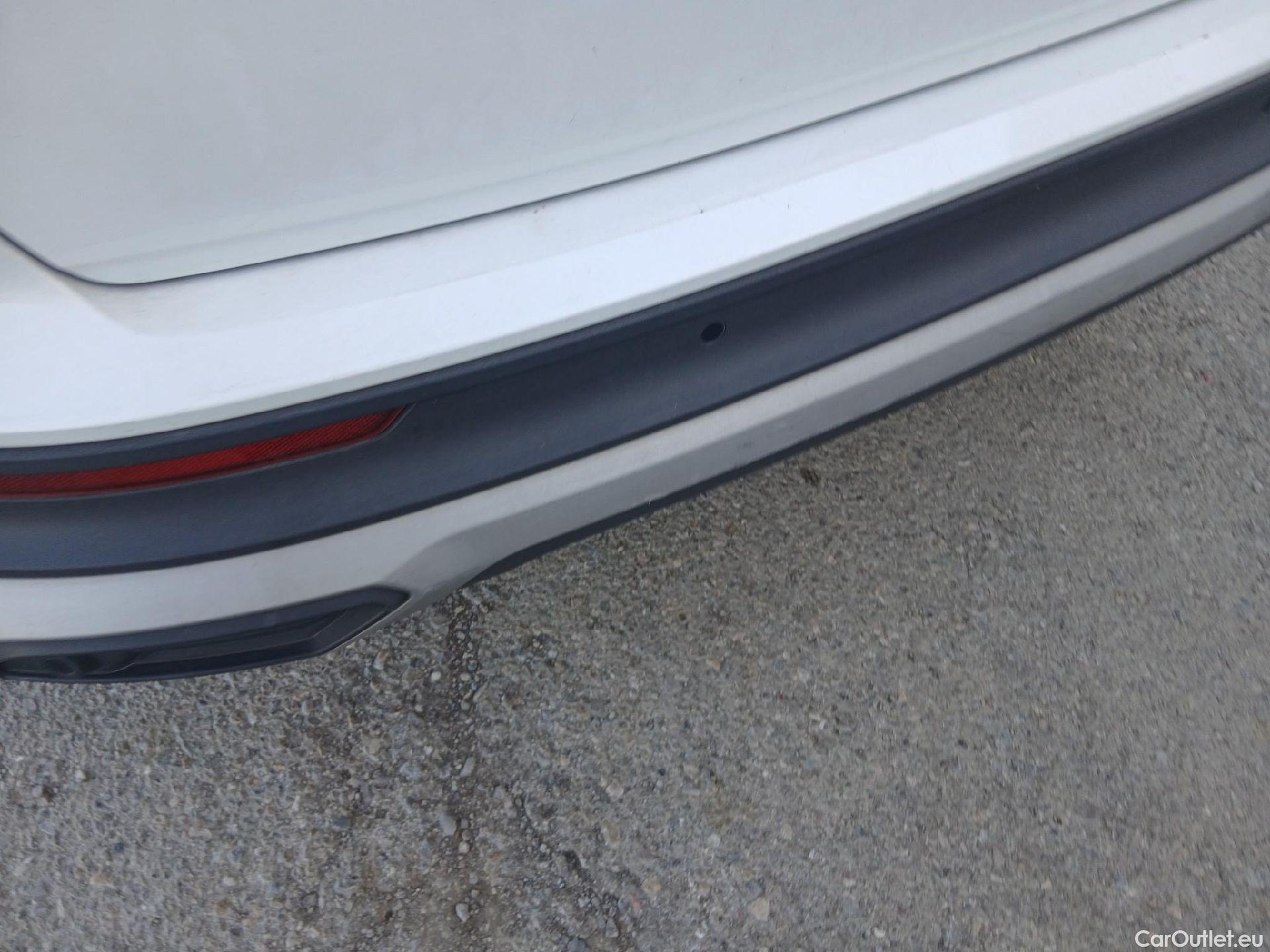  Seat  ATECA SEAT  / 2016 / 5P / todoterreno 1.5 TSI 110kW DSG S&S Style XL(SP) #18