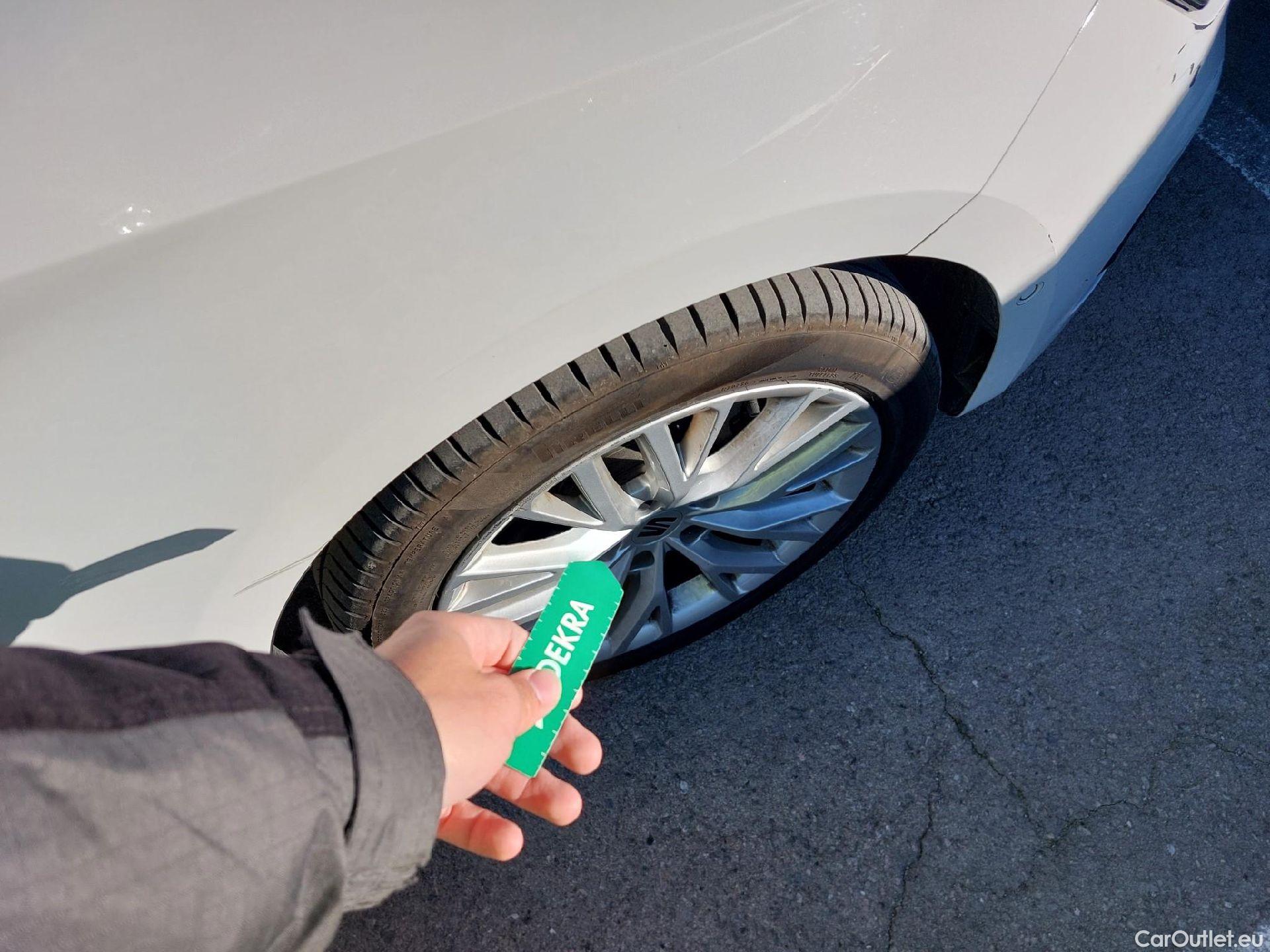  Seat  Leon SEAT Nuevo León / 2020 / 5P / familiar SP 1.4 e-Hybrid DSG S&S Xcellence Go L #27