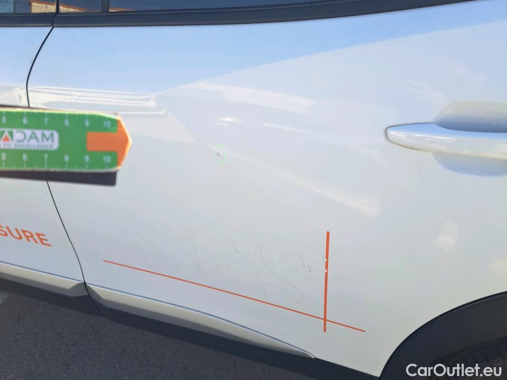  Peugeot  2008 PEUGEOT  / 2019 / 5P / todoterreno Allure BlueHDI 81kW (110CV) #27