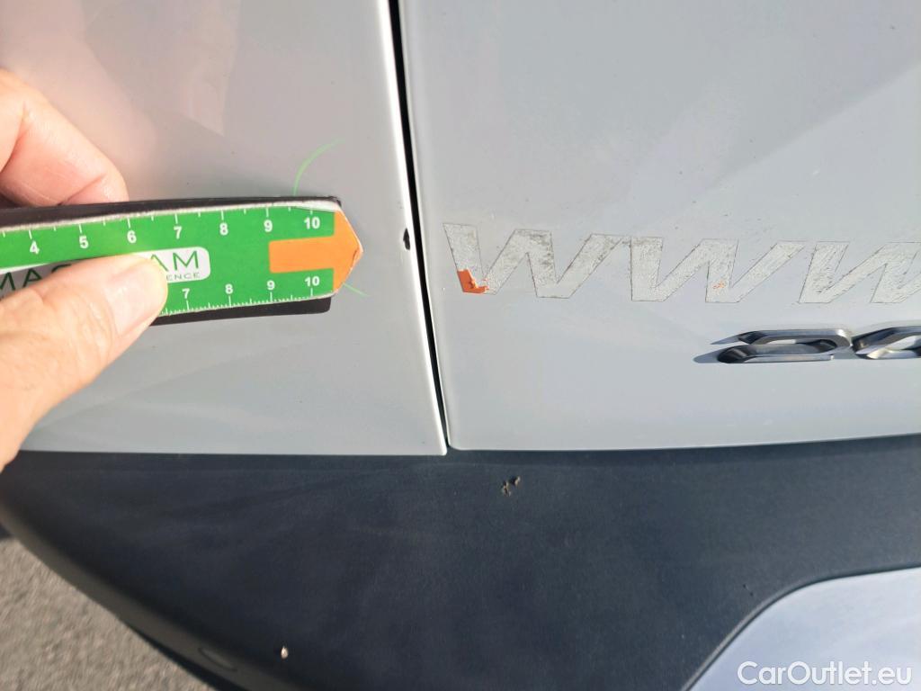  Peugeot  2008 PEUGEOT  / 2019 / 5P / todoterreno Allure BlueHDI 81kW (110CV) #30