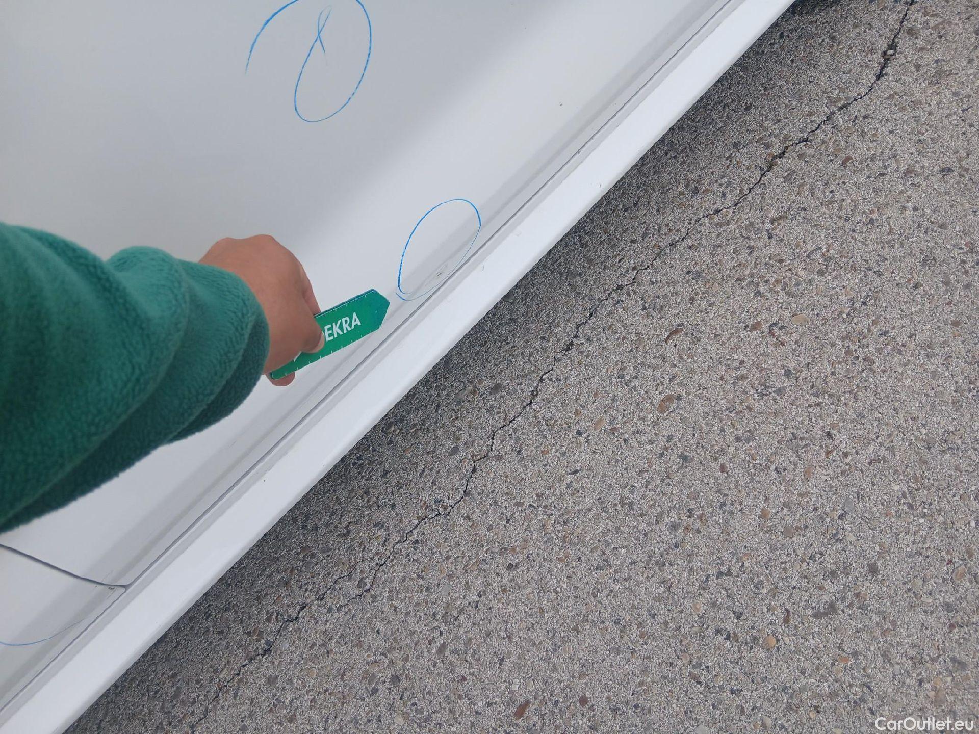  Toyota  Corolla TOYOTA  / 2019 / 5P / familiar 2.0 180H FEEL! E-CVT TOURING SPORT #52