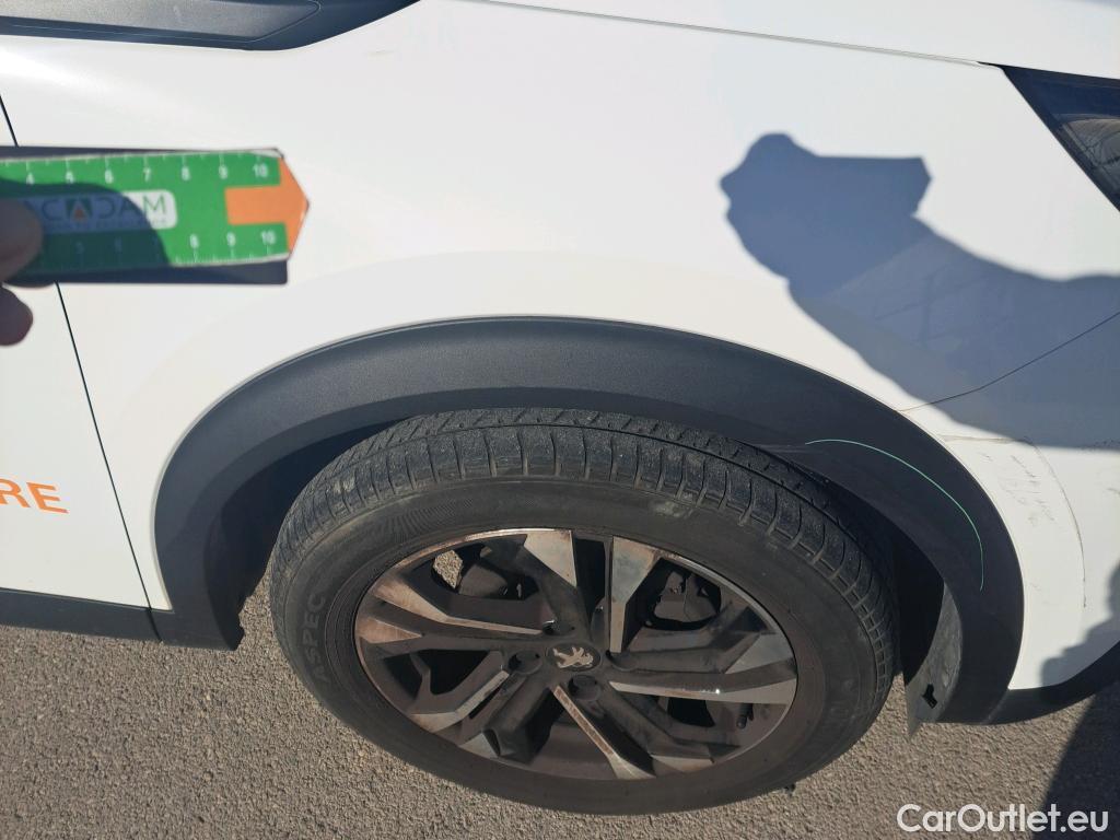  Peugeot  2008 PEUGEOT  / 2019 / 5P / todoterreno Allure BlueHDI 81kW (110CV) #25