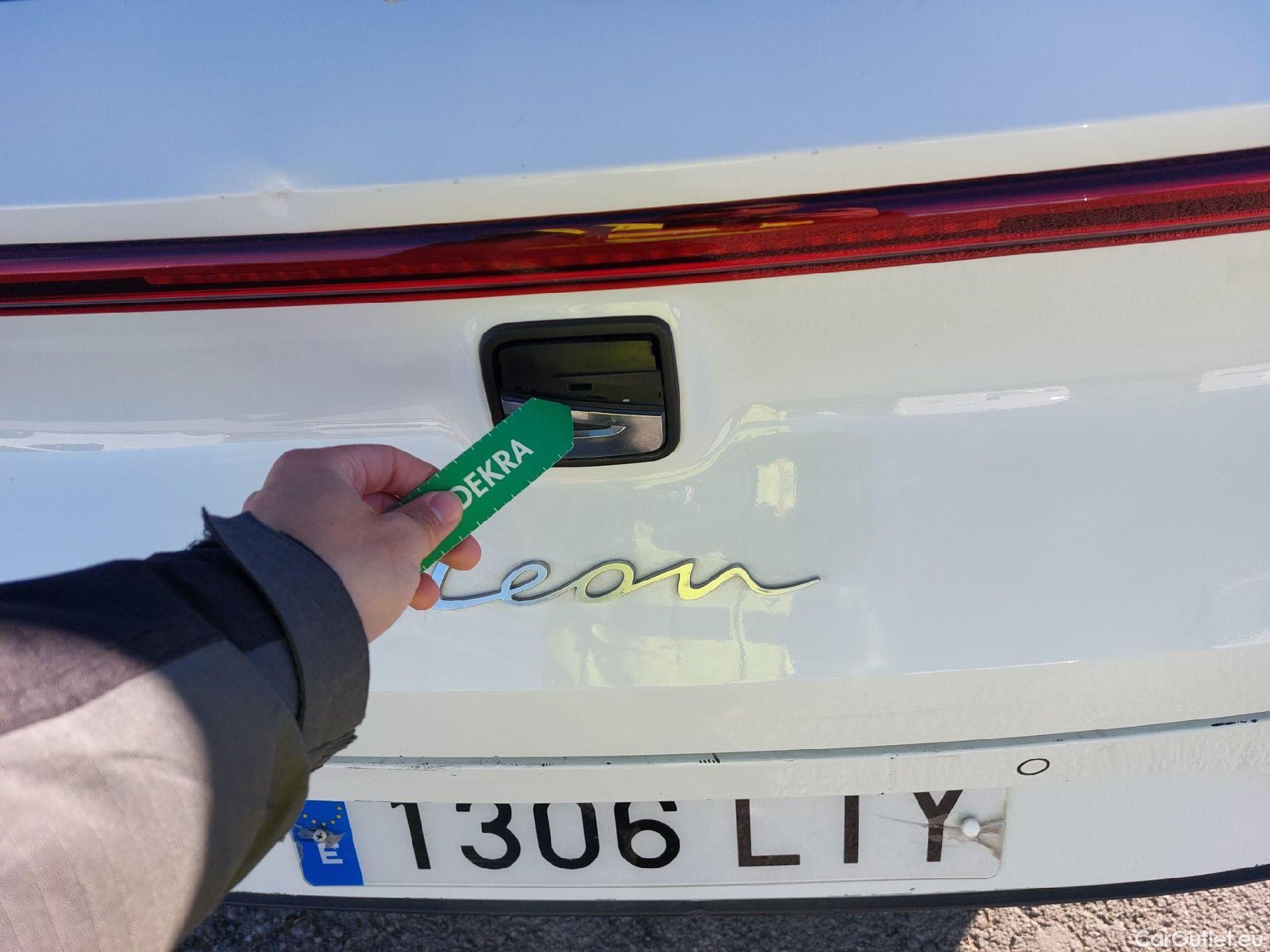  Seat  Leon SEAT Nuevo León / 2020 / 5P / familiar SP 1.4 e-Hybrid DSG S&S Xcellence Go L #22