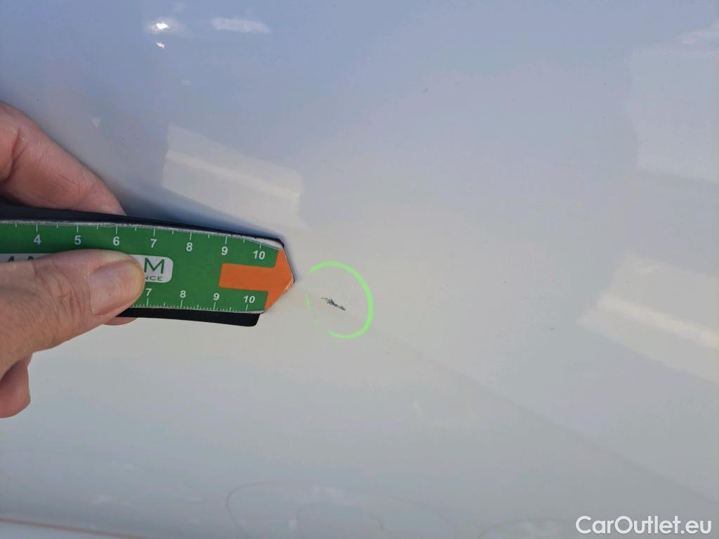  Peugeot  2008 PEUGEOT  / 2019 / 5P / todoterreno Allure BlueHDI 81kW (110CV) #28