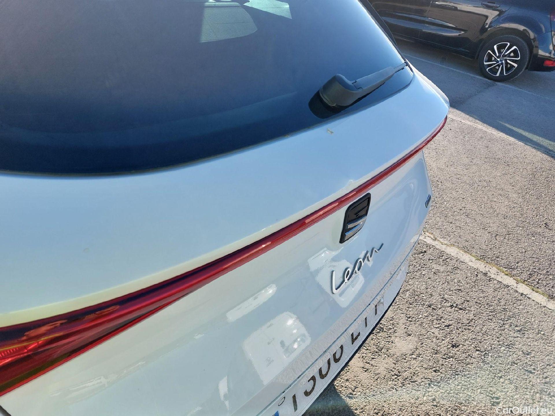  Seat  Leon SEAT Nuevo León / 2020 / 5P / familiar SP 1.4 e-Hybrid DSG S&S Xcellence Go L #18