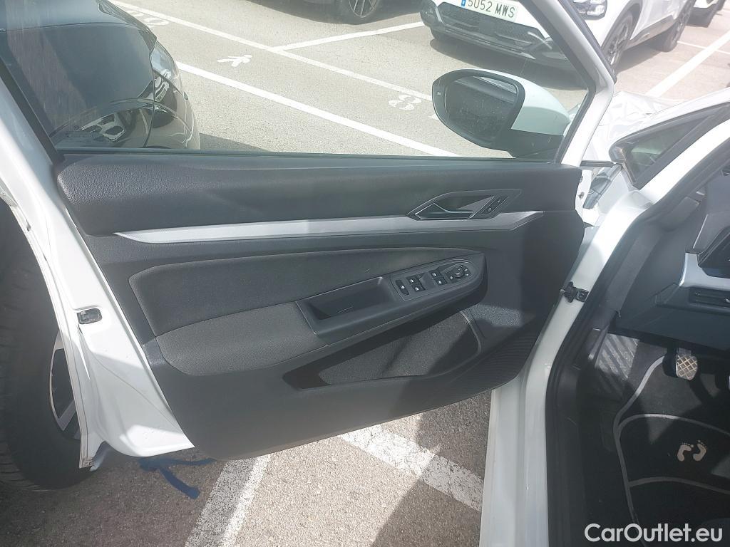  Volkswagen  Golf  VOLKSWAGEN / 2020 / 5P / berlina con portón 2.0 TDI 85kW (115CV) #23