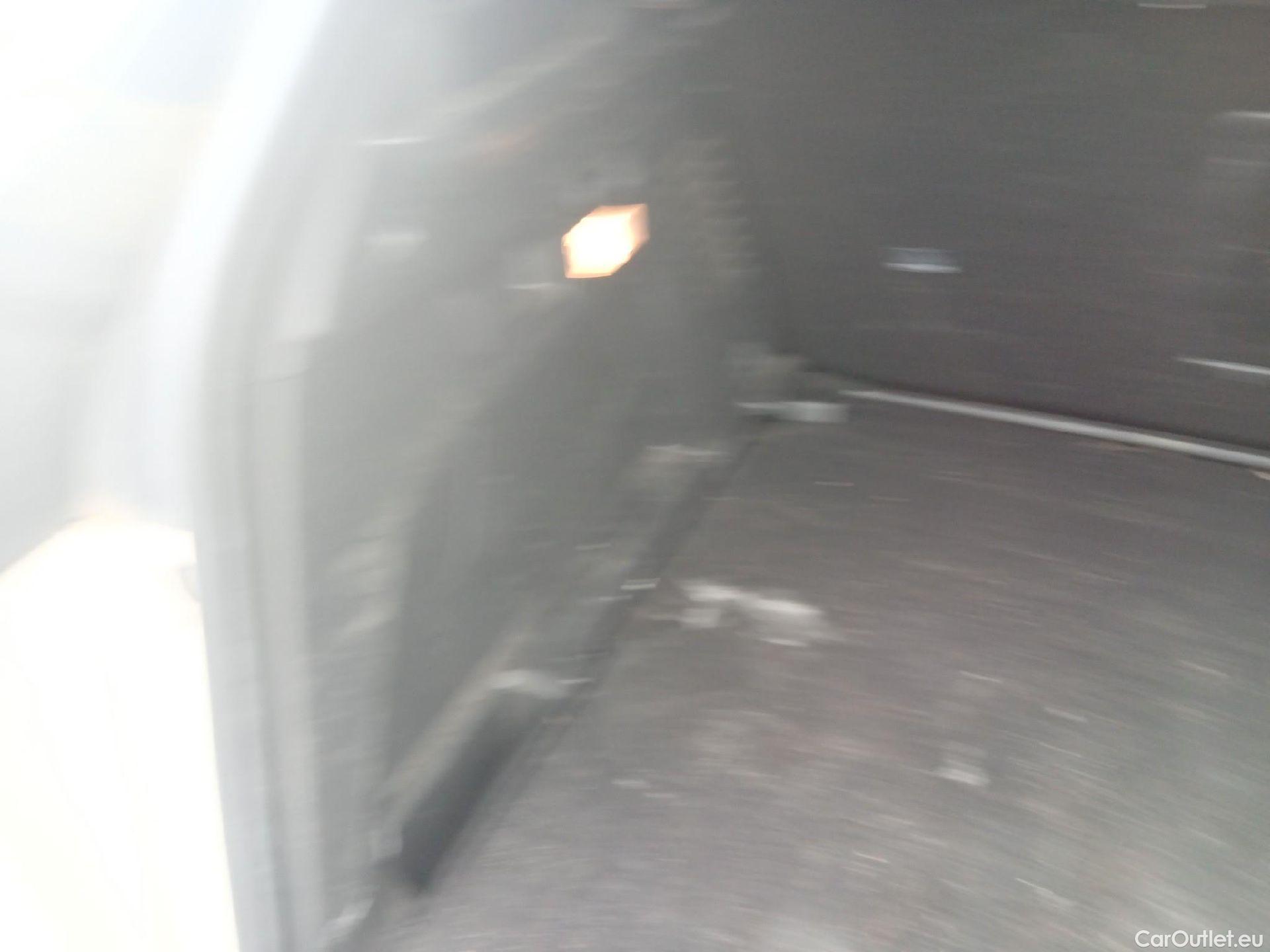  Peugeot  3008 PEUGEOT  / 2020 / 5P / todoterreno 1.5 BlueHDi 96kW S&S GT EAT8 #22