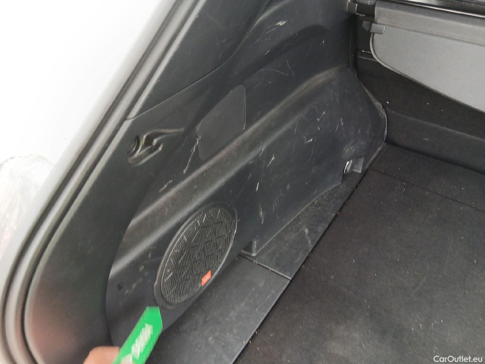  Toyota  RAV4 TOYOTA  / 2018 / 5P / todoterreno 2.5l hybrid 2WD Feel! #16