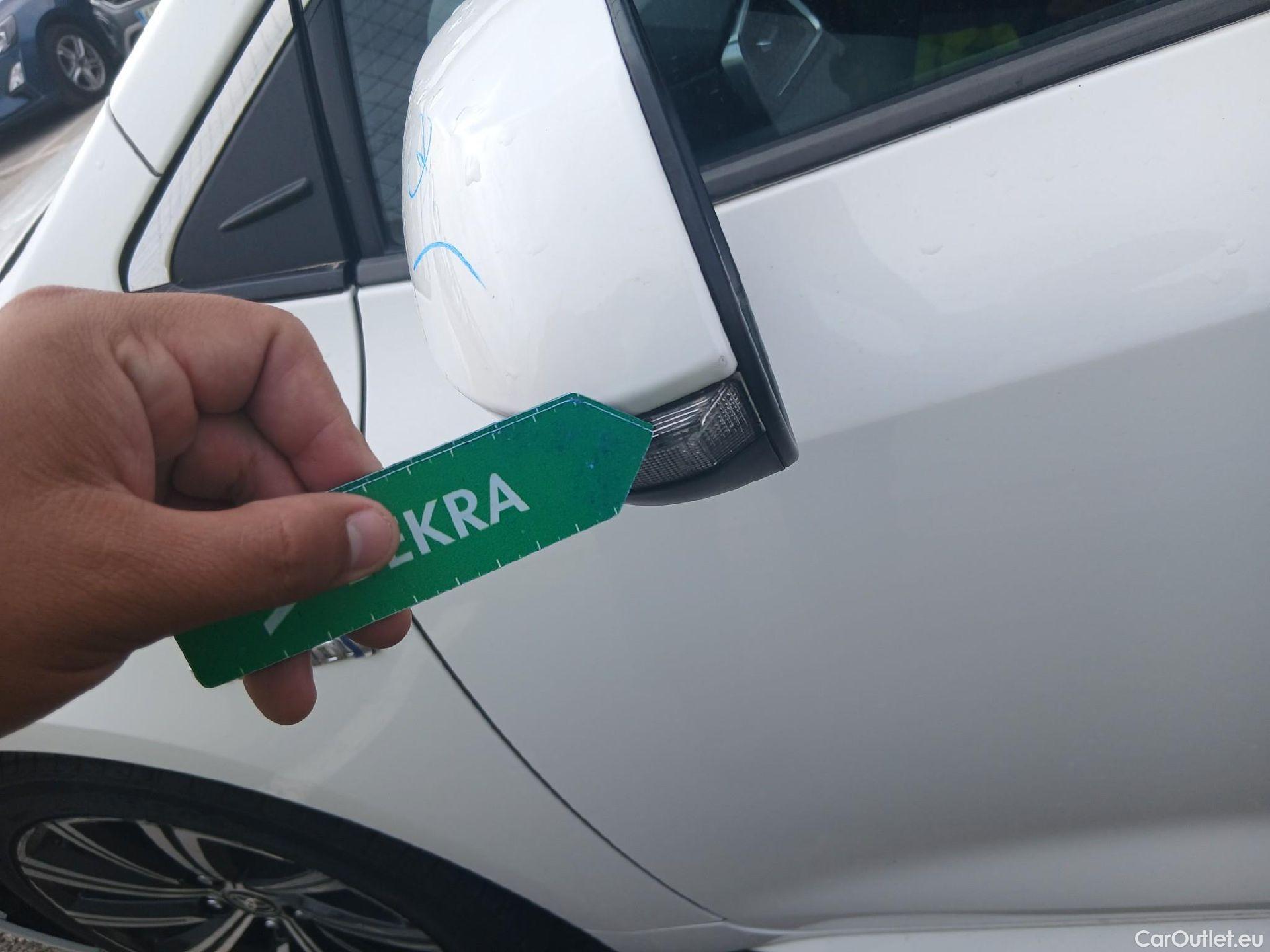  Toyota  Corolla TOYOTA  / 2019 / 5P / familiar 2.0 180H FEEL! E-CVT TOURING SPORT #34