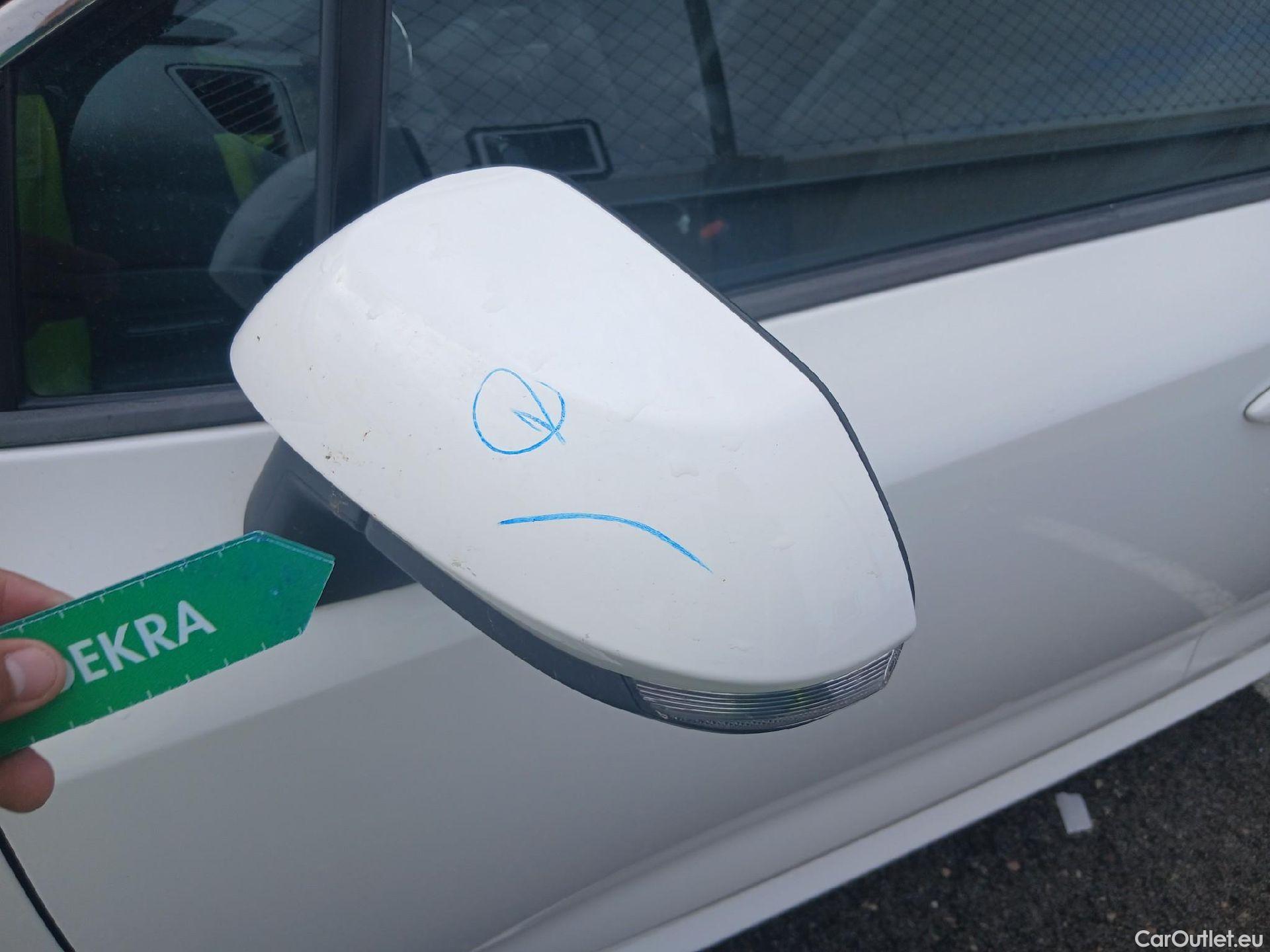  Toyota  Corolla TOYOTA  / 2019 / 5P / familiar 2.0 180H FEEL! E-CVT TOURING SPORT #31