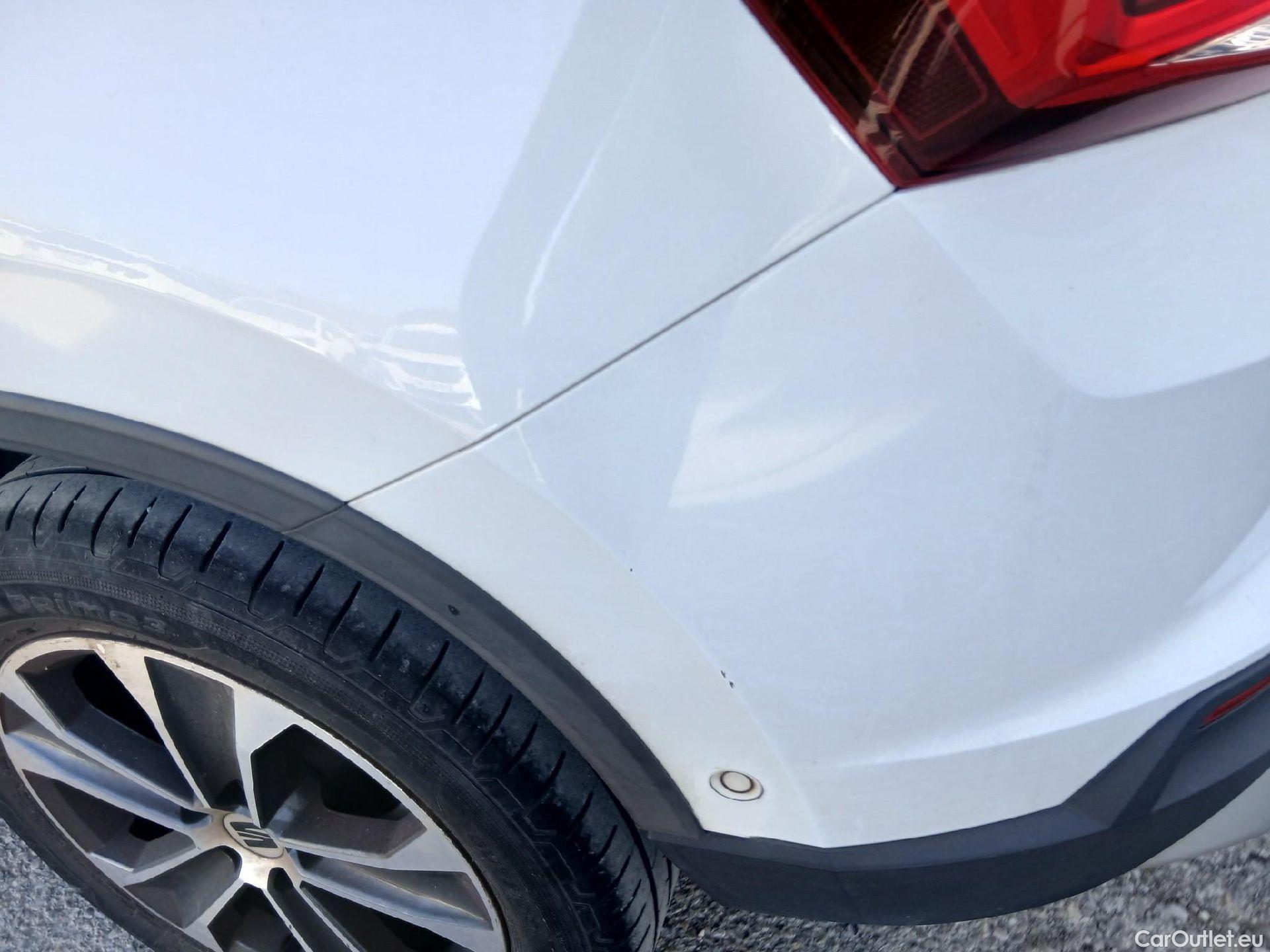  Seat  ATECA SEAT  / 2016 / 5P / todoterreno 1.5 TSI 110kW DSG S&S Style XL(SP) #16