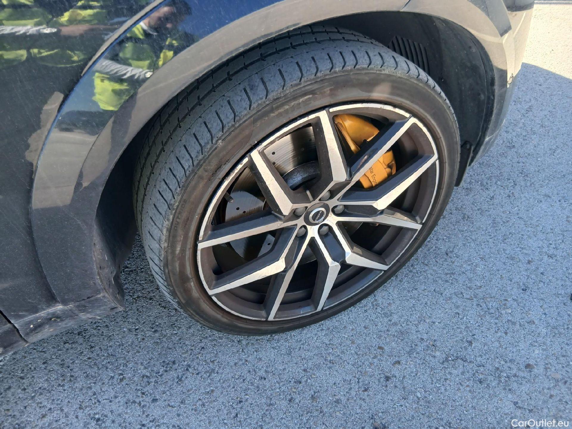  Volvo  XC60 VOLVO  2.0 T8 AWD Recharge Polestar 405 CV #Opcionales 1720€# #19