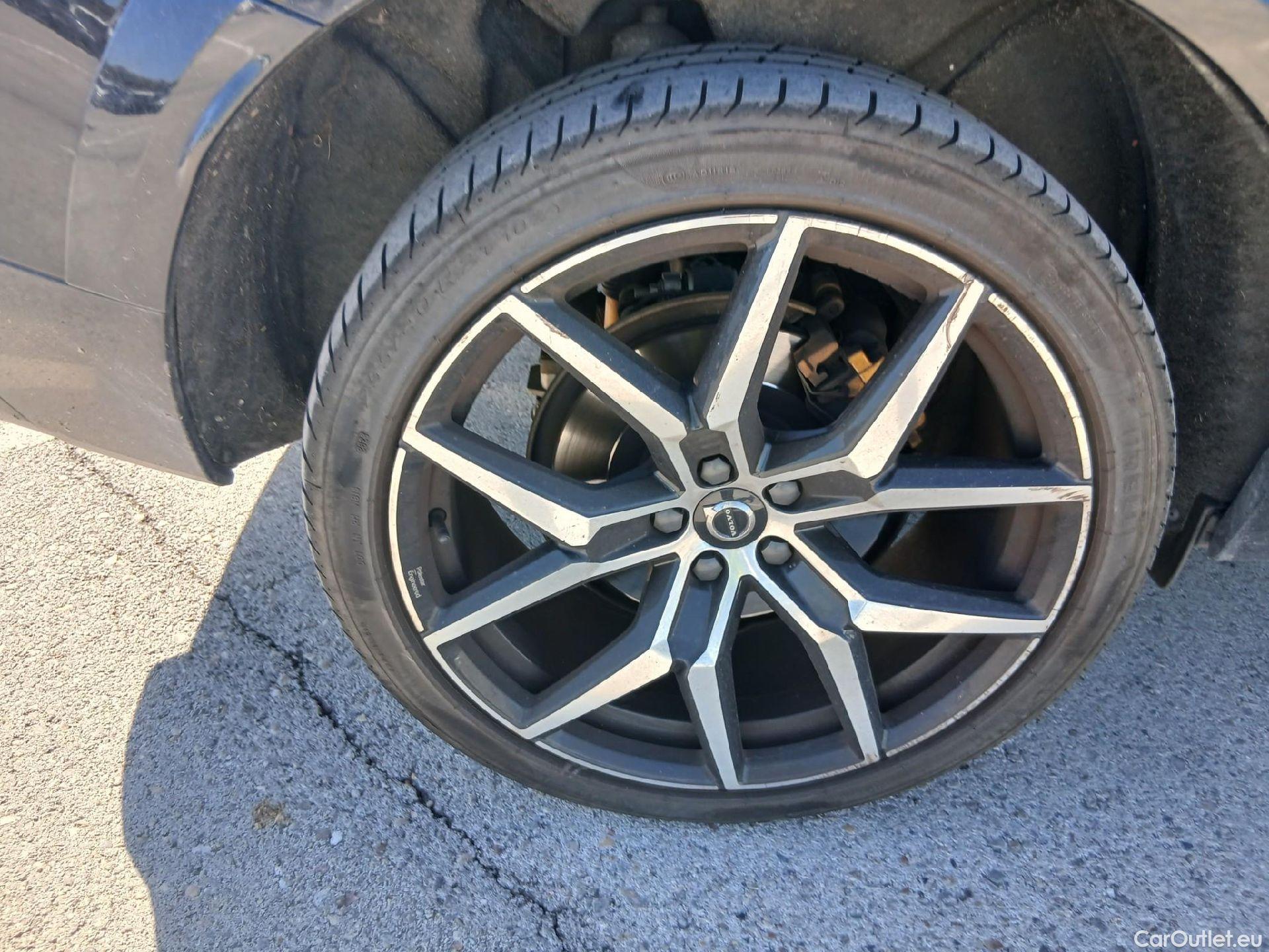  Volvo  XC60 VOLVO  2.0 T8 AWD Recharge Polestar 405 CV #Opcionales 1720€# #8