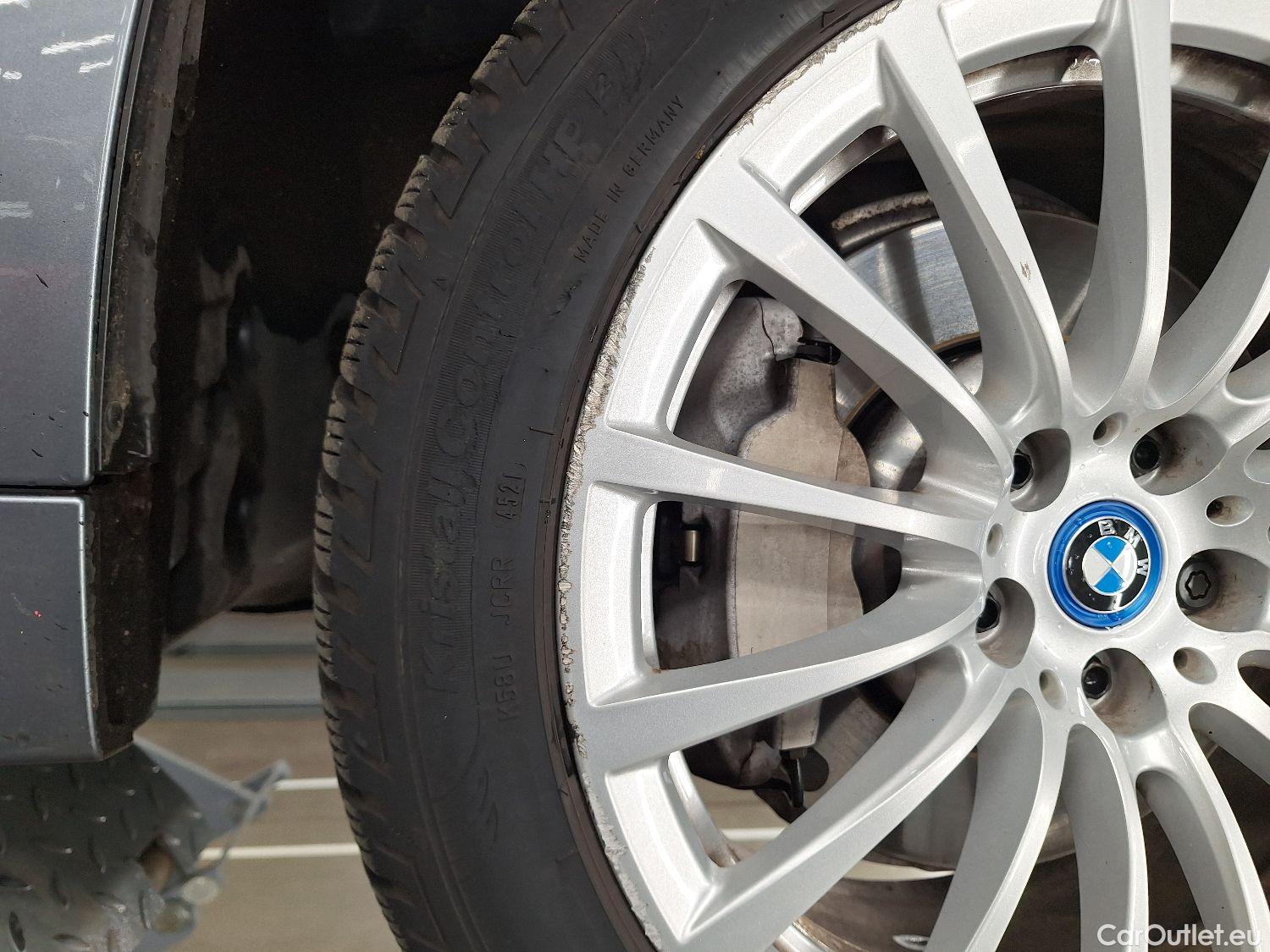  Bmw  Serie 5 BMW, 5-ser To FL'20 PHEV, BMW 5 Reeks Touring 520e 150kW 5d #4