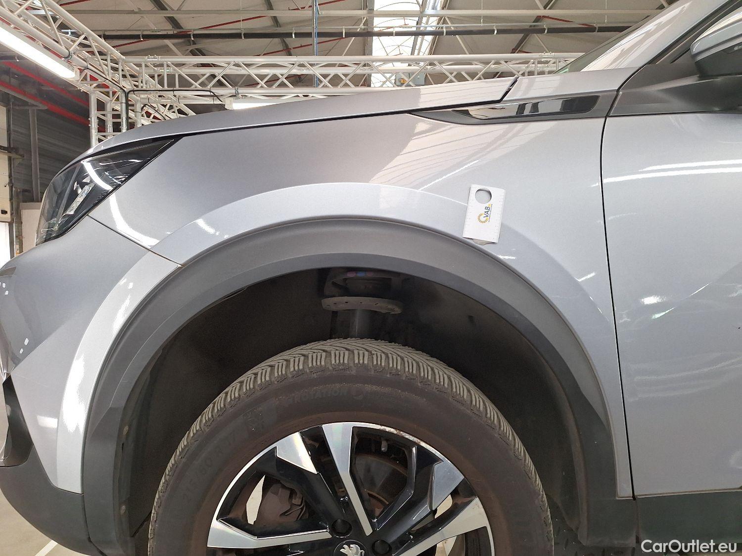  Peugeot  2008 Peugeot,  '19, Peugeot  1.5 BlueHDi 96kW S&S EAT8 Allure 5d #40