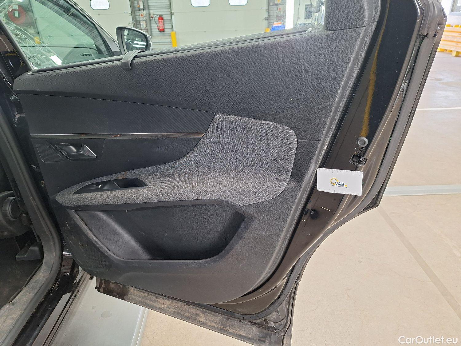  Peugeot  5008 Peugeot,  FL'20, Peugeot  1.5 BlueHDi 96kW S&S Active Pack 5d #44