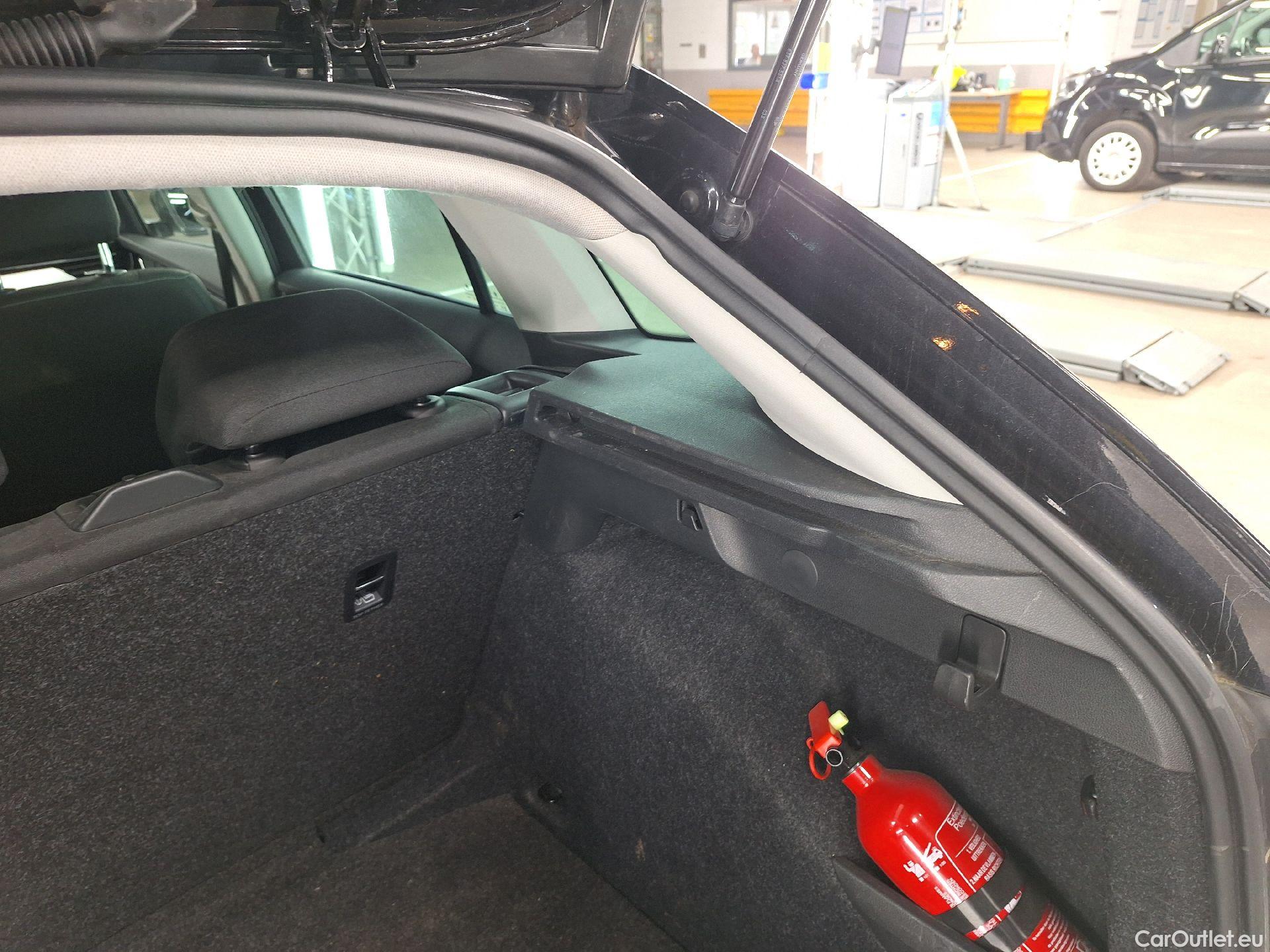  Skoda  Scala Skoda,  '19, Skoda  1.0 TSI 81kW Clever 5d #7