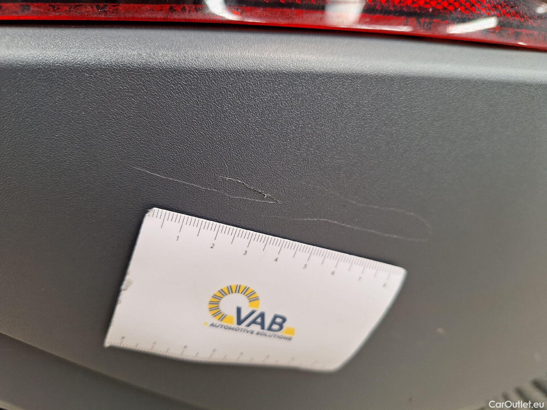  Audi  Q3 Audi,  '18, Audi  35 TDI S Tronic Business Edition 5d #21