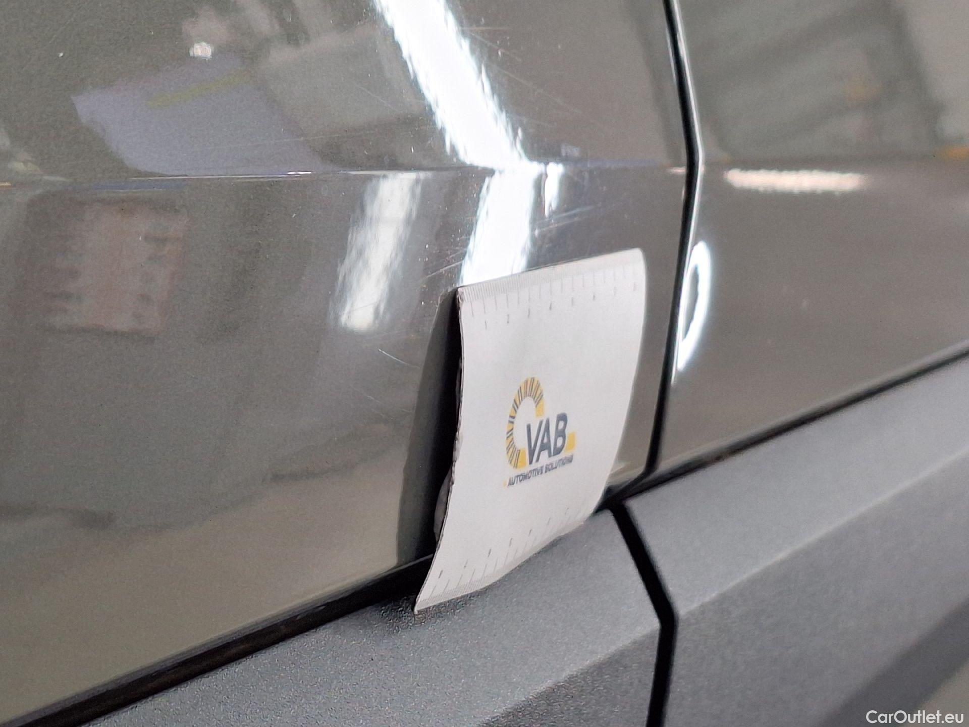  Audi  Q3 Audi,  '18, Audi  35 TDI S Tronic Business Edition 5d #28