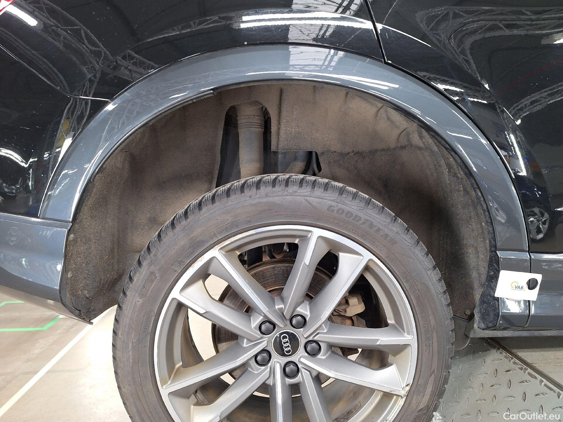  Audi  Q3 Audi,  SB '19 PHEV, Audi  Sportback 45 TFSI e S tronic S Line 5d #14