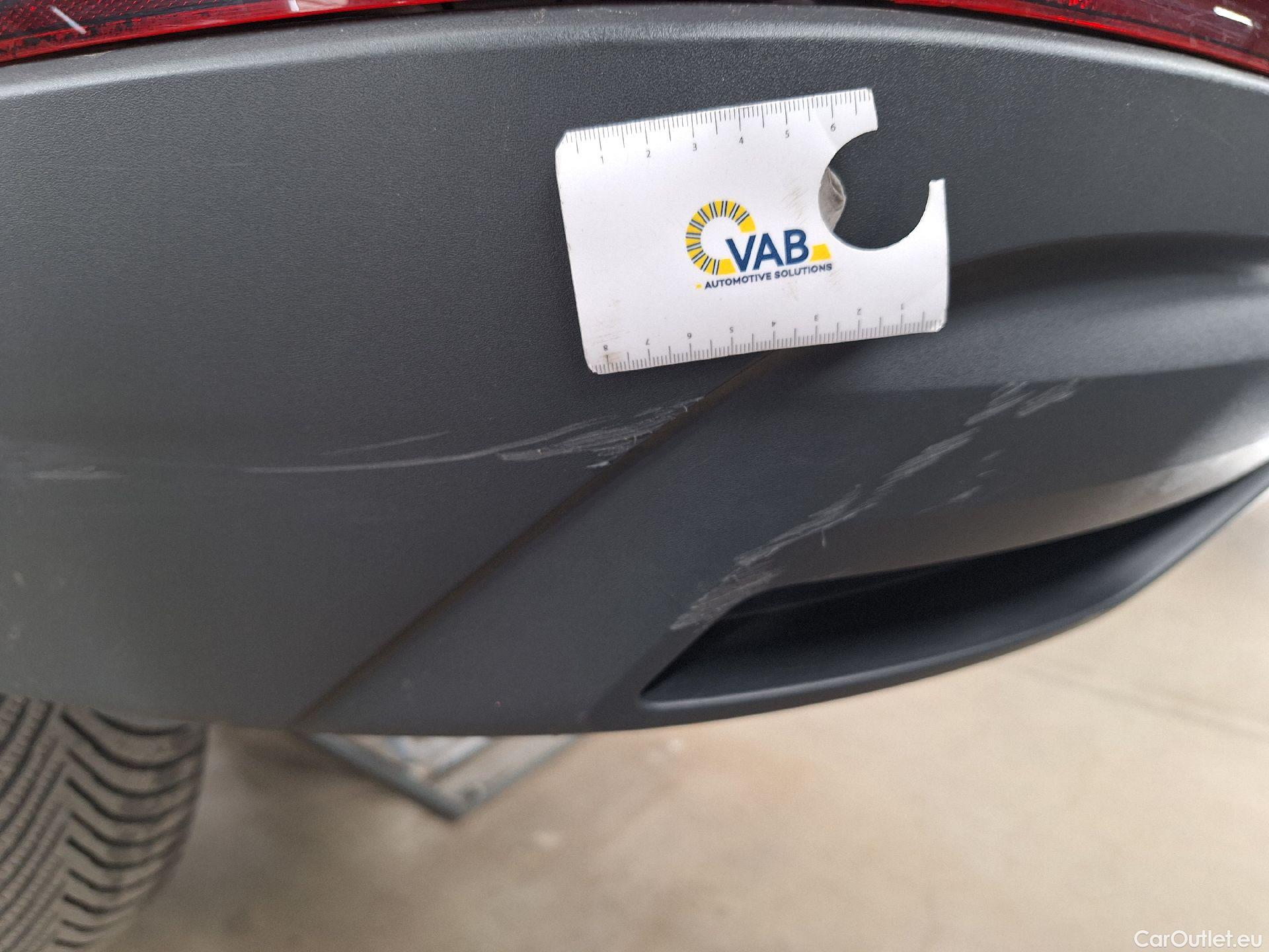  Audi  Q3 Audi,  '18, Audi  35 TDI S Tronic Business Edition 5d #16