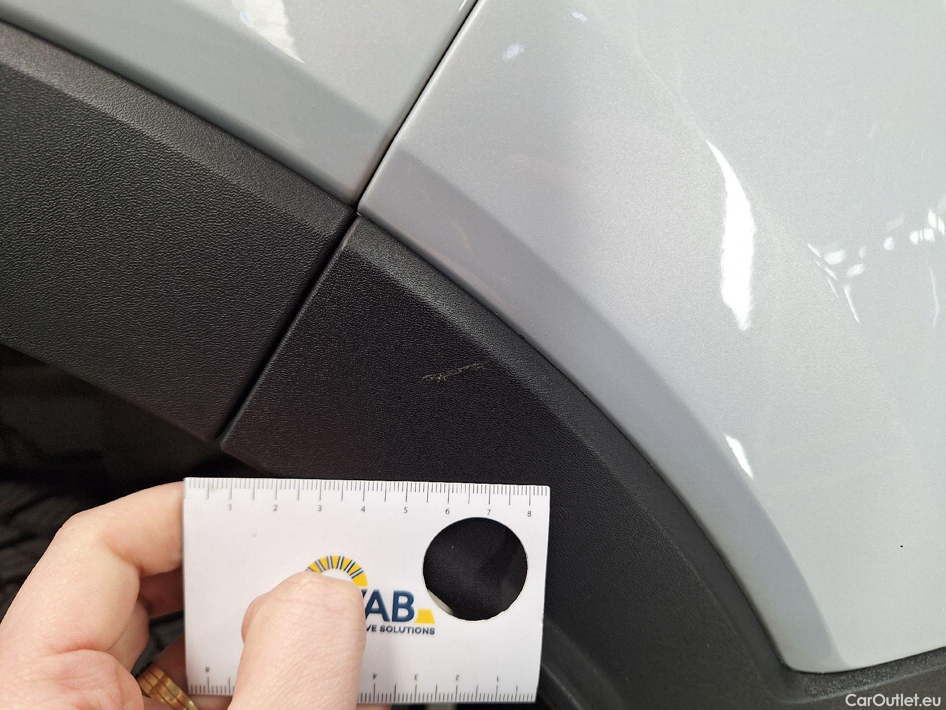  Volvo  XC 40 Volvo, XC40 '17, Volvo XC40 T2 Momentum Core 5d #12