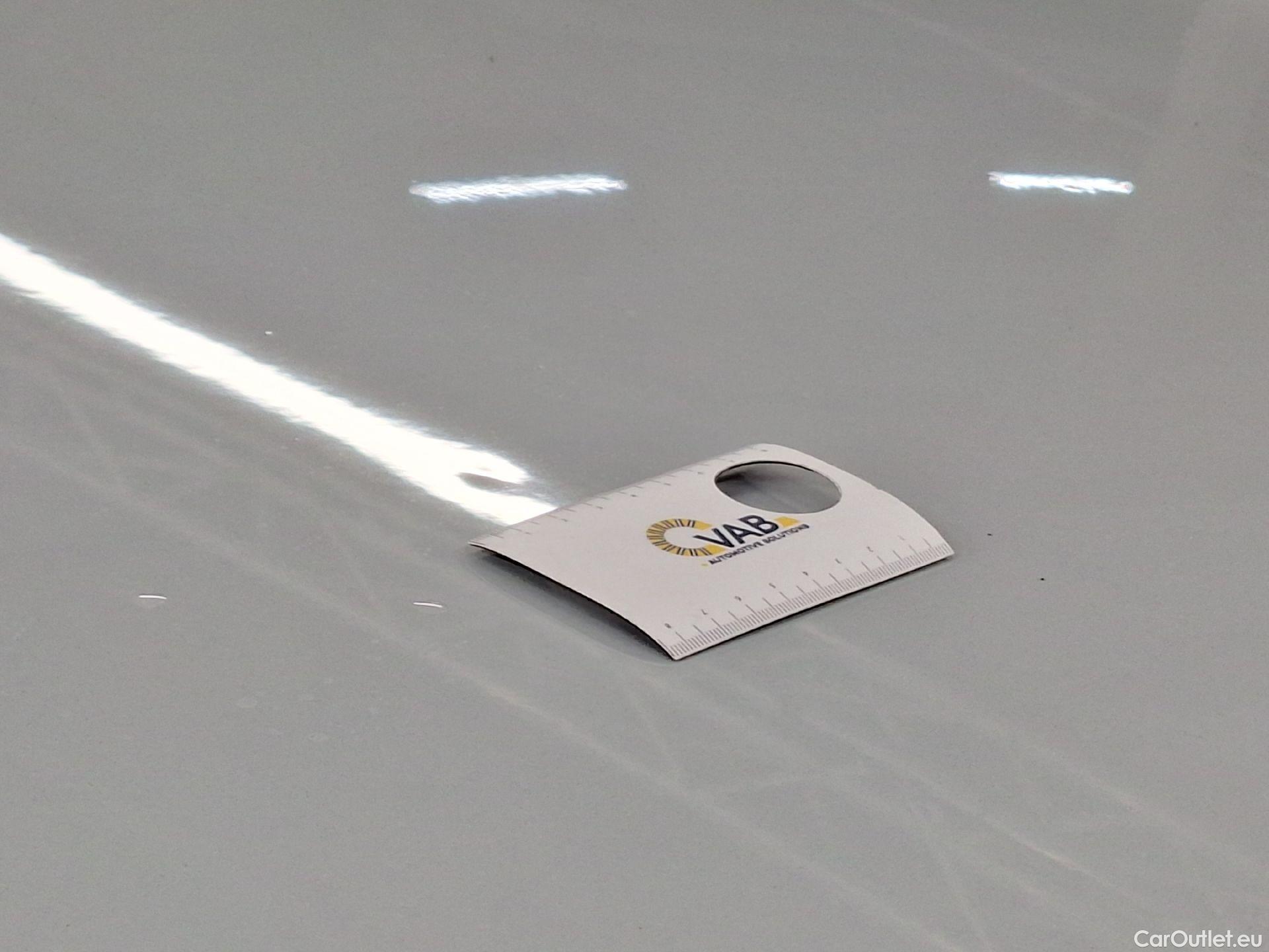  Volvo  XC 40 Volvo, XC40 '17, Volvo XC40 T2 Momentum Core 5d #2