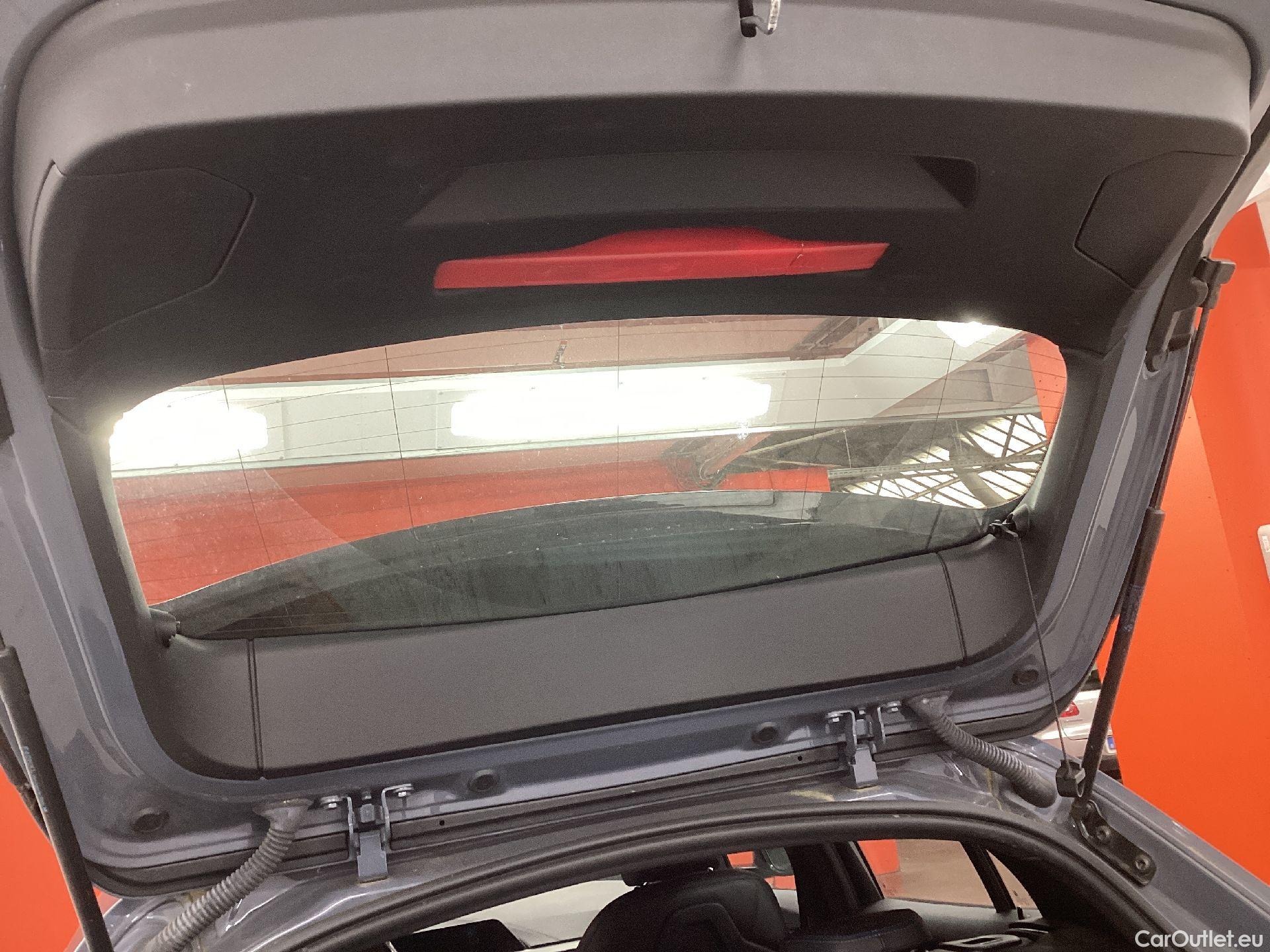  Bmw  Serie 1 BMW, 1-serie '19, BMW 1 Reeks Hatch 118iA (103 kW) 5d #36