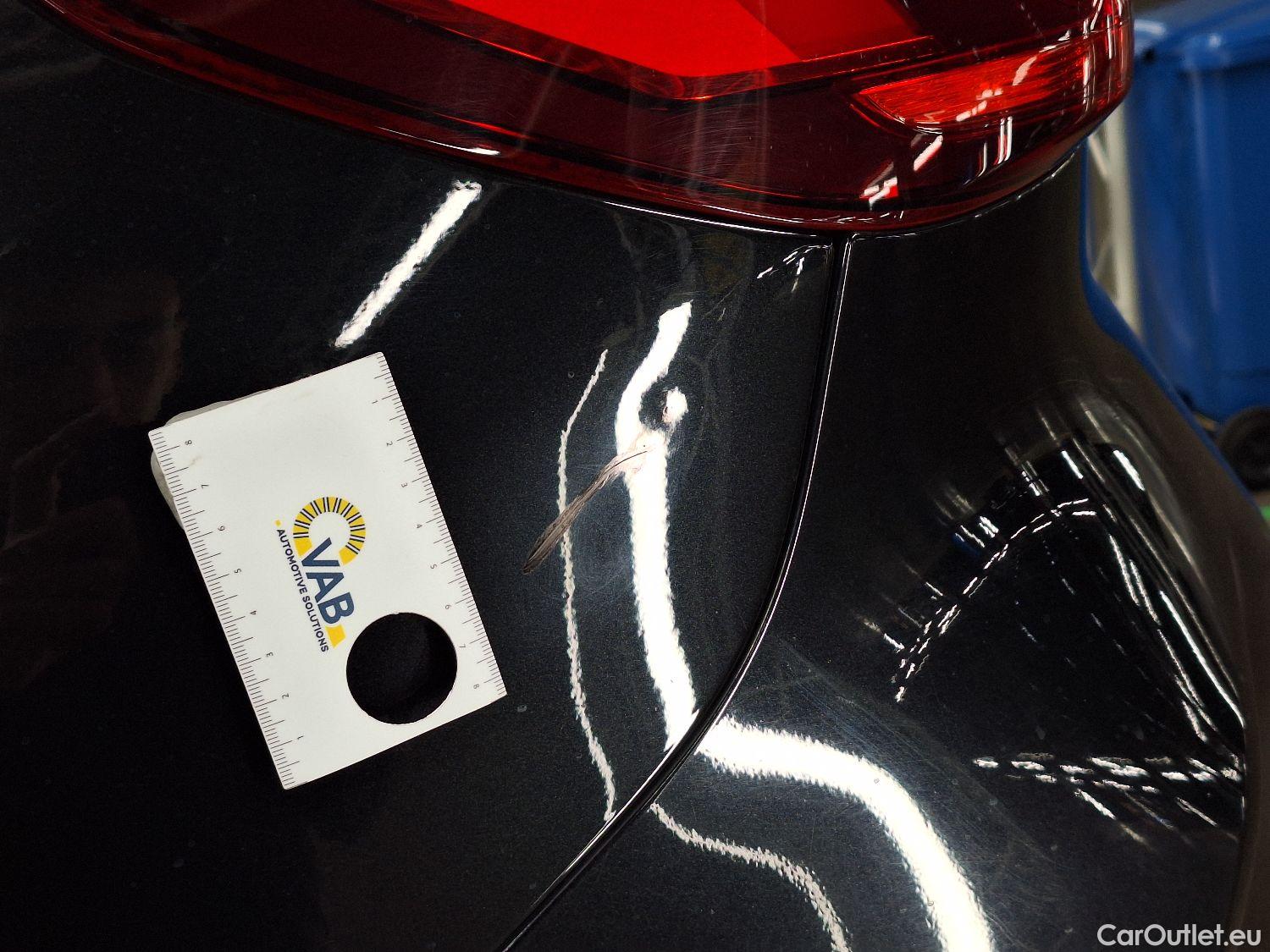  Bmw  Serie 1 BMW, 1-serie '19, BMW 1 Reeks Hatch 116iA (80 kW) 5d #38