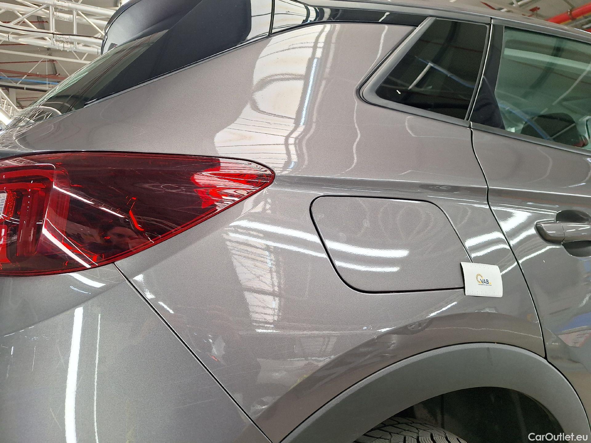  Opel   Grandland X Opel, '17, Opel 1.5 Turbo D D S/S AT8 Edition 5d #19