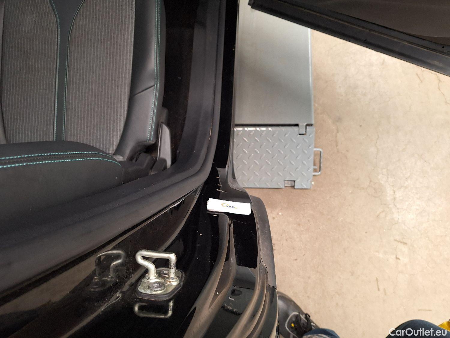  Peugeot  5008 Peugeot,  1.5BHDi-kw,  1.5BHDi 96kW Allure #36