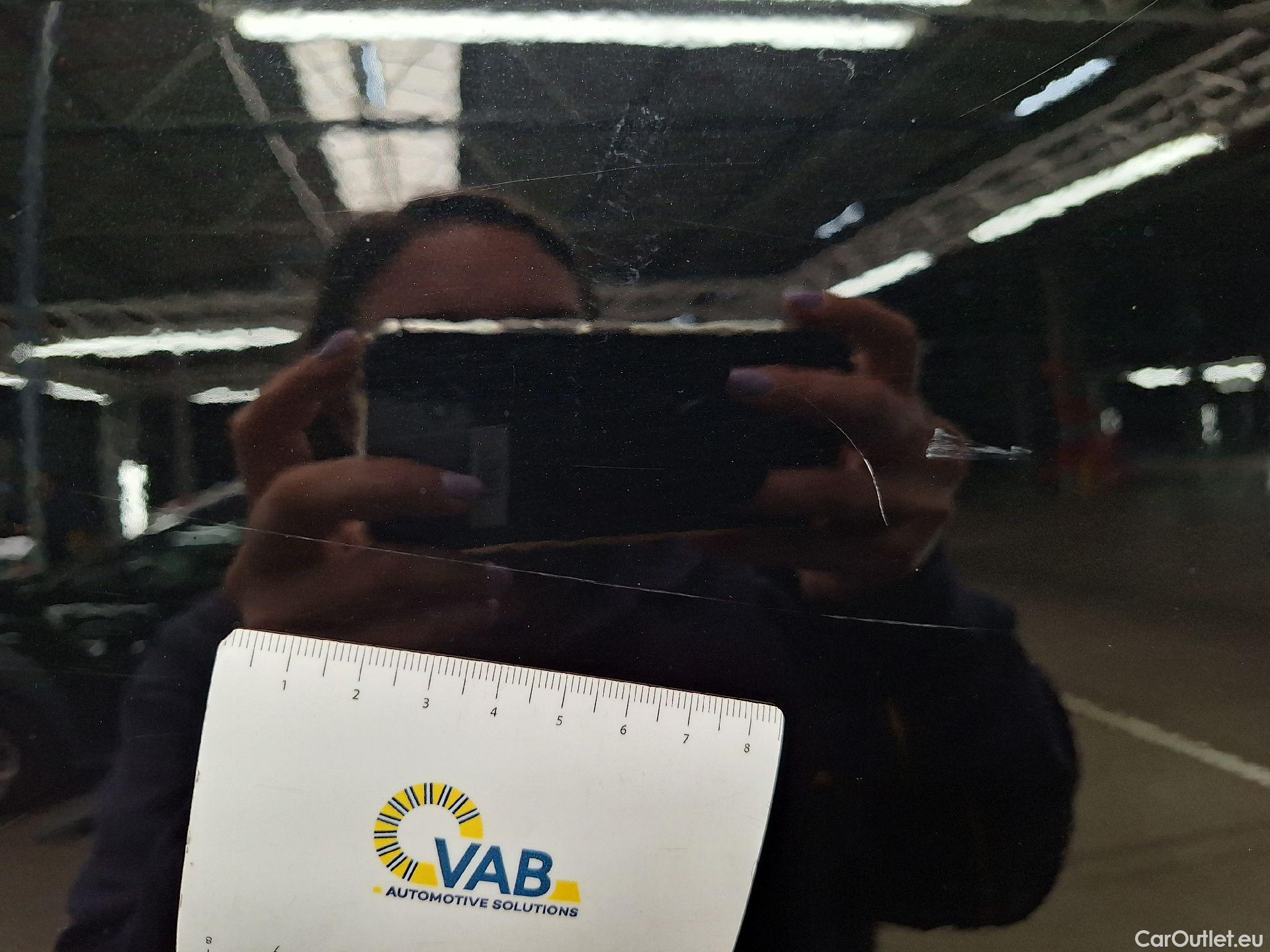  Volvo  XC 40 Volvo, XC40 '17, Volvo XC40 T2 Momentum Core 5d #20