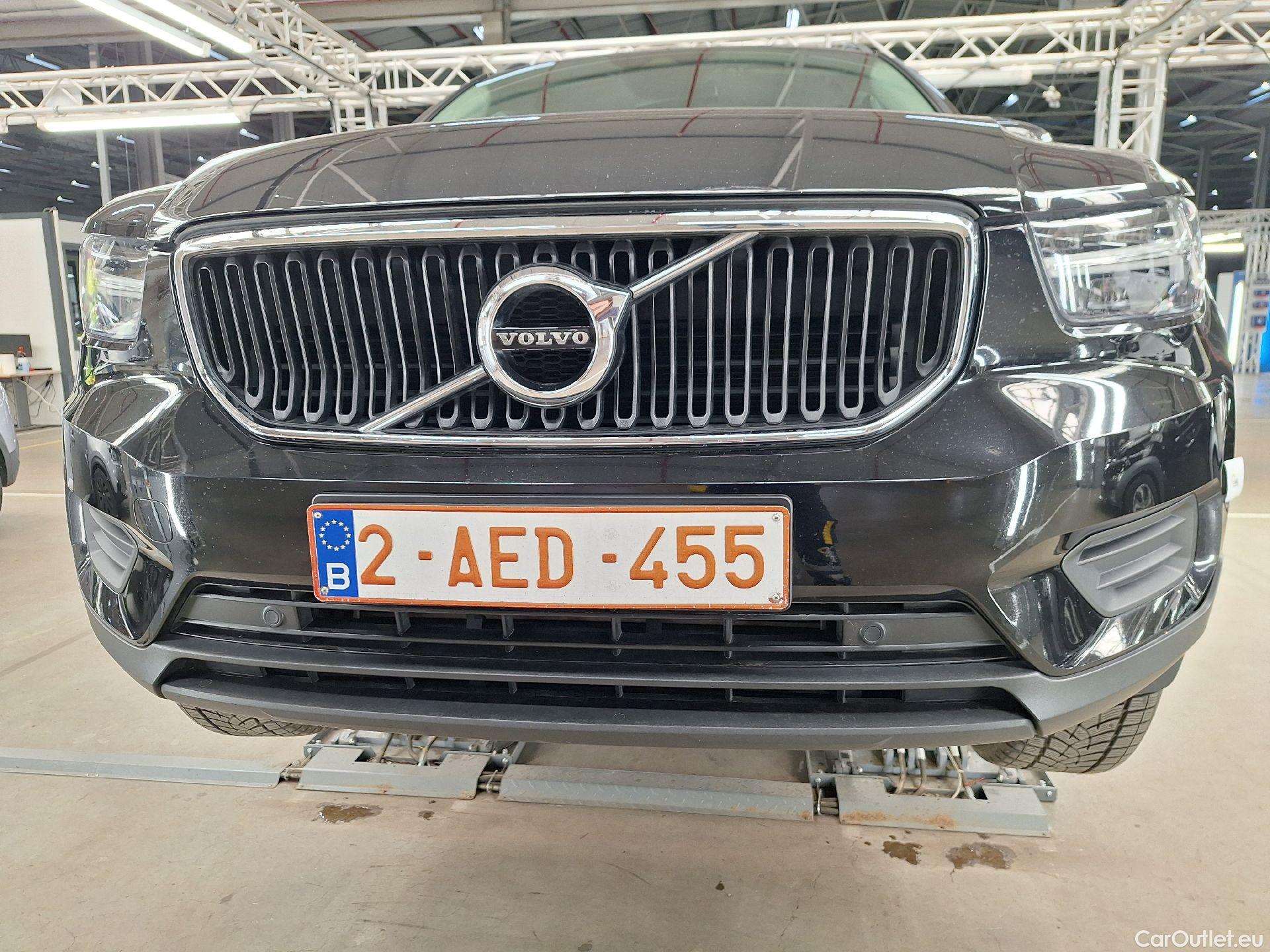  Volvo  XC 40 Volvo, XC40 '17, Volvo XC40 T2 Momentum Core 5d #1