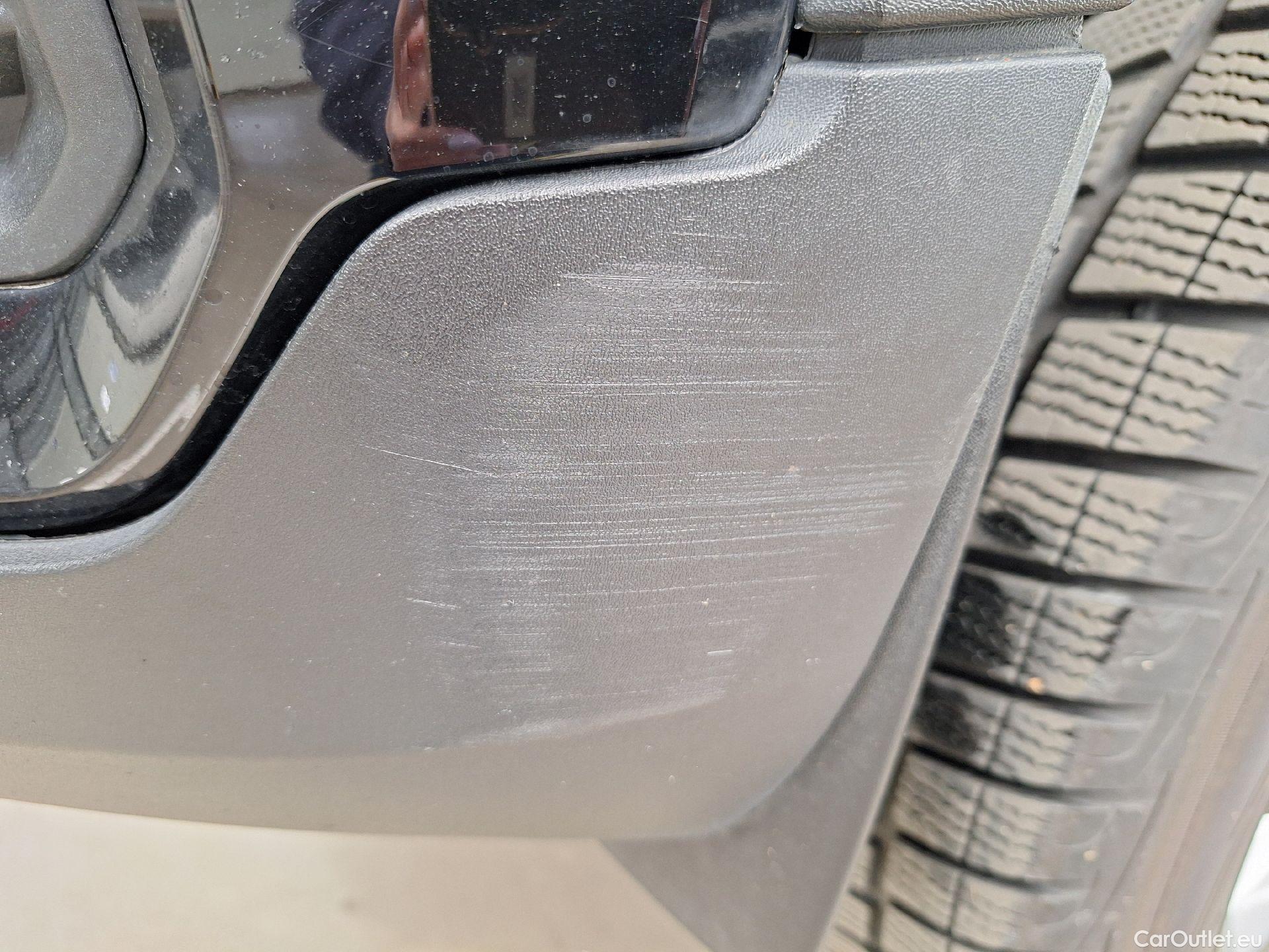  Volvo  XC 40 Volvo, XC40 '17, Volvo XC40 T2 Momentum Core 5d #4