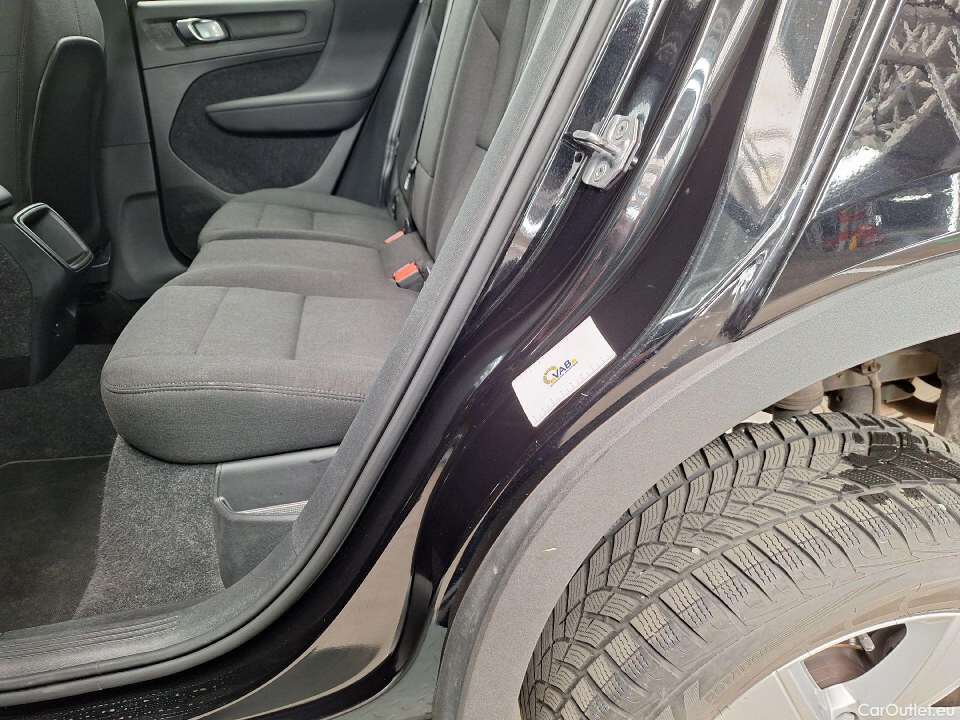  Volvo  XC 40 Volvo, XC40 '17, Volvo XC40 T2 Momentum Core 5d #22