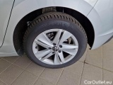  Volkswagen  Golf  VOLKSWAGEN / 2019 / 5P / BERLINA 2.0 TDI SCR 85KW LIFE DSG #19